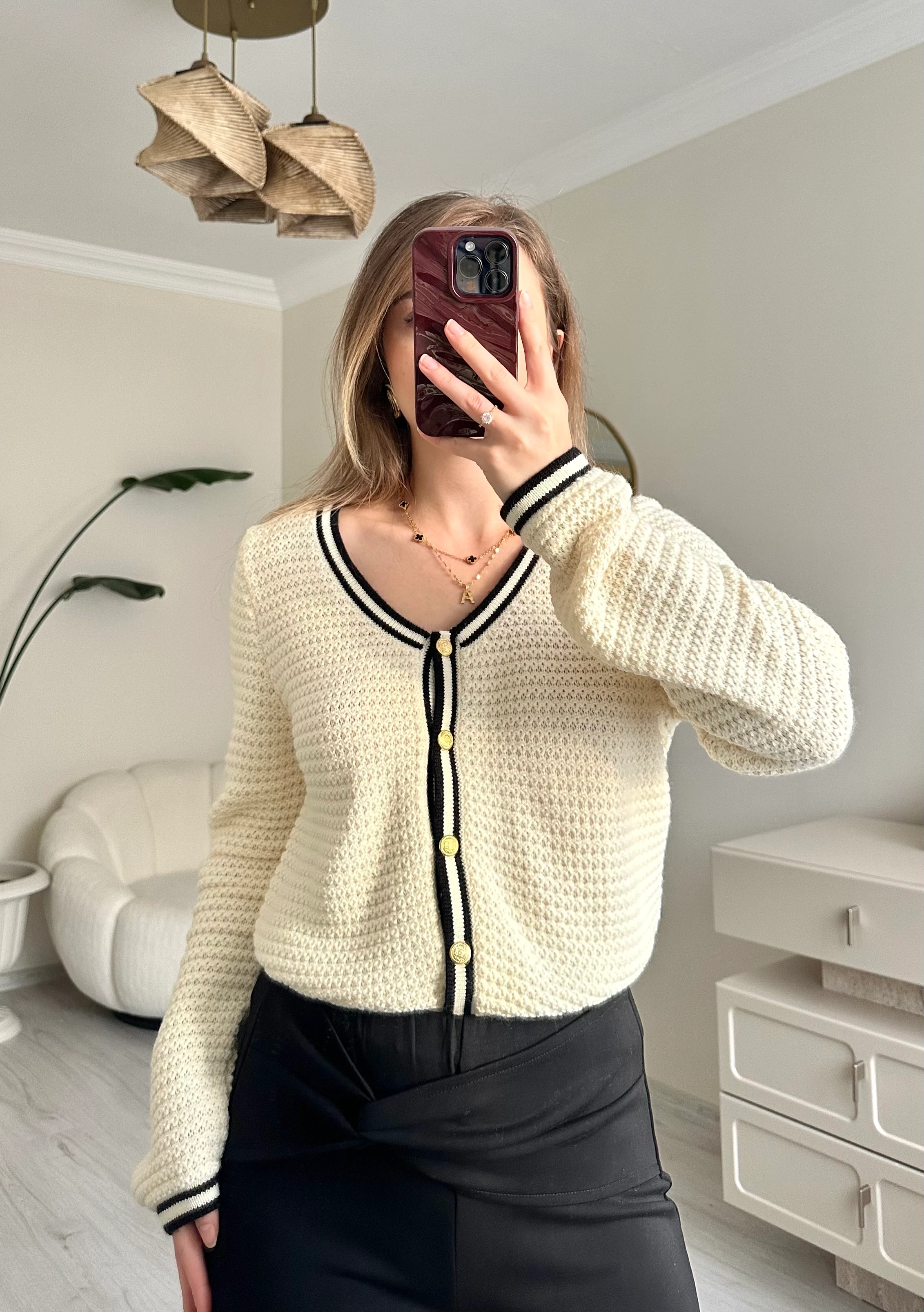 Çizgi Detay Oval Örme Gold Düğmeli Hırka - Krem