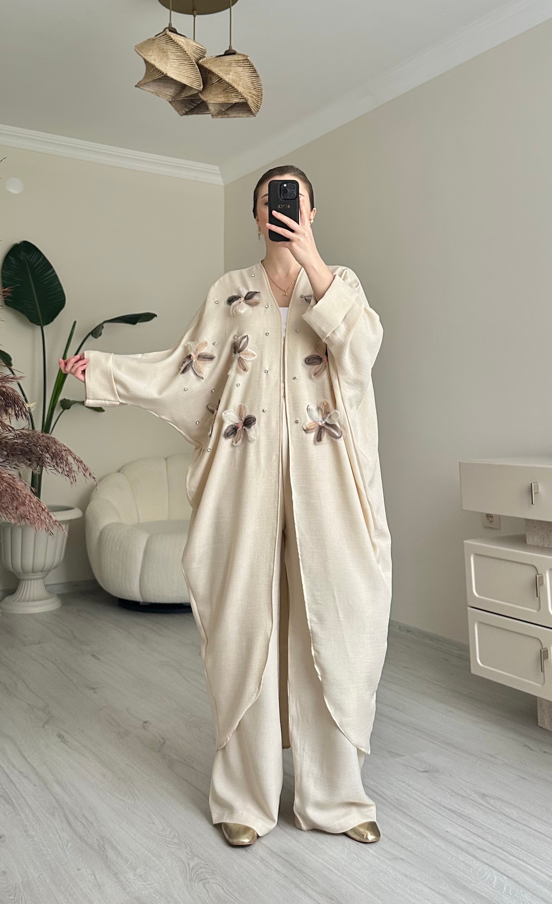 Çiçek Motif Detay Uzun Kimono Takım - Krem
