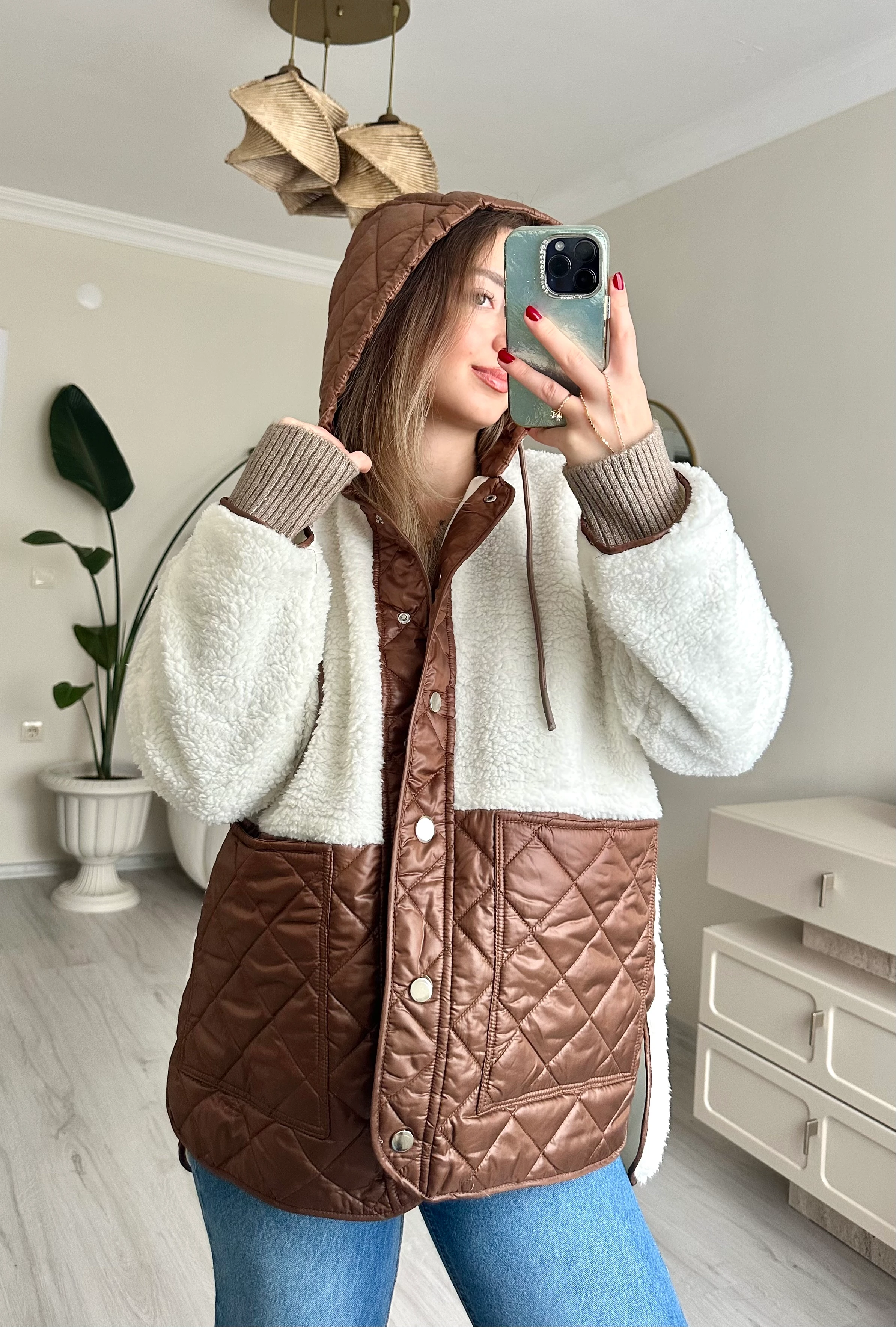 Peluş Detaylı Kapitone Oversize Mont