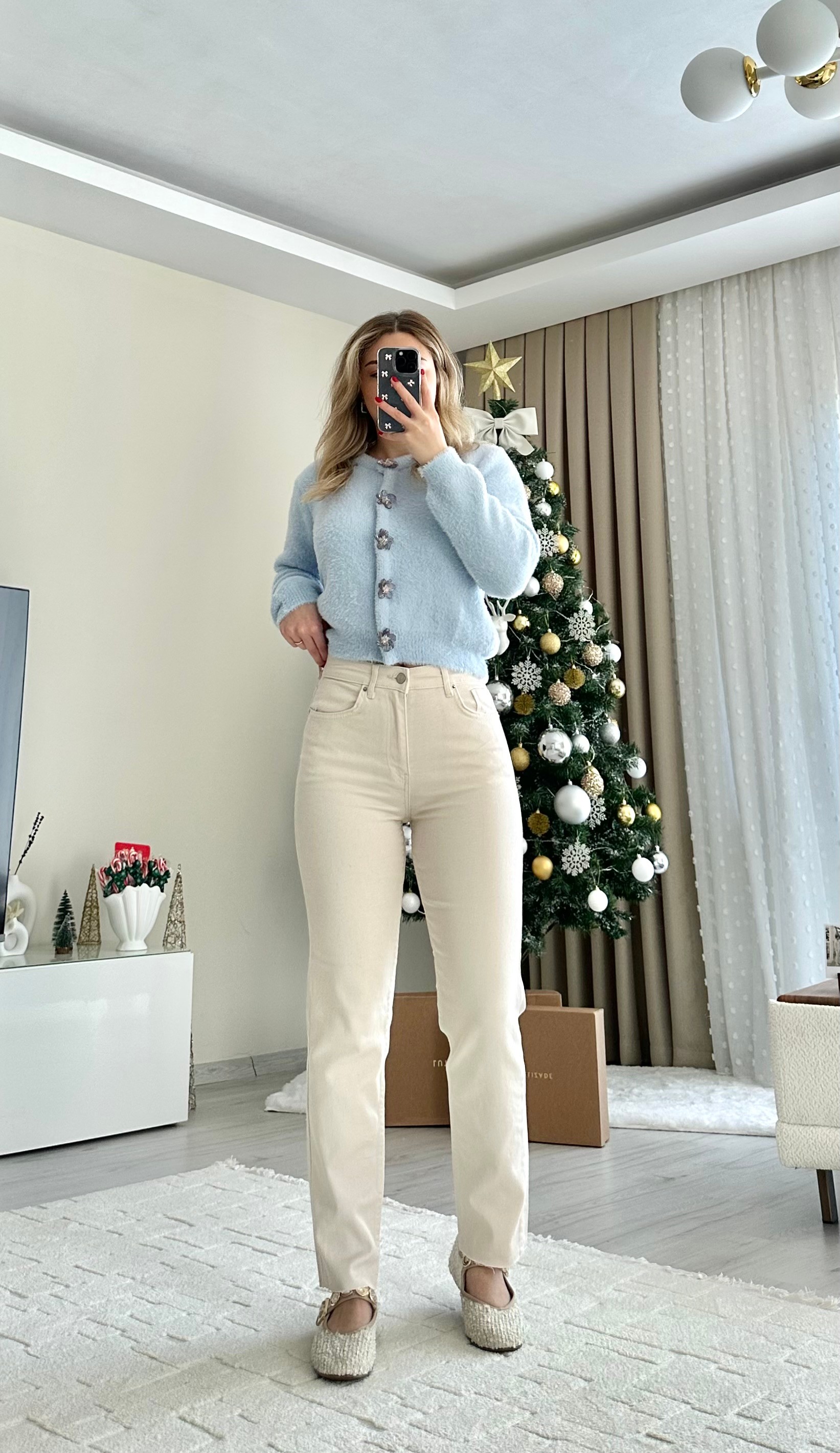 Boru Paça Likralı Mom Yıkamalı Jean - Vanilya