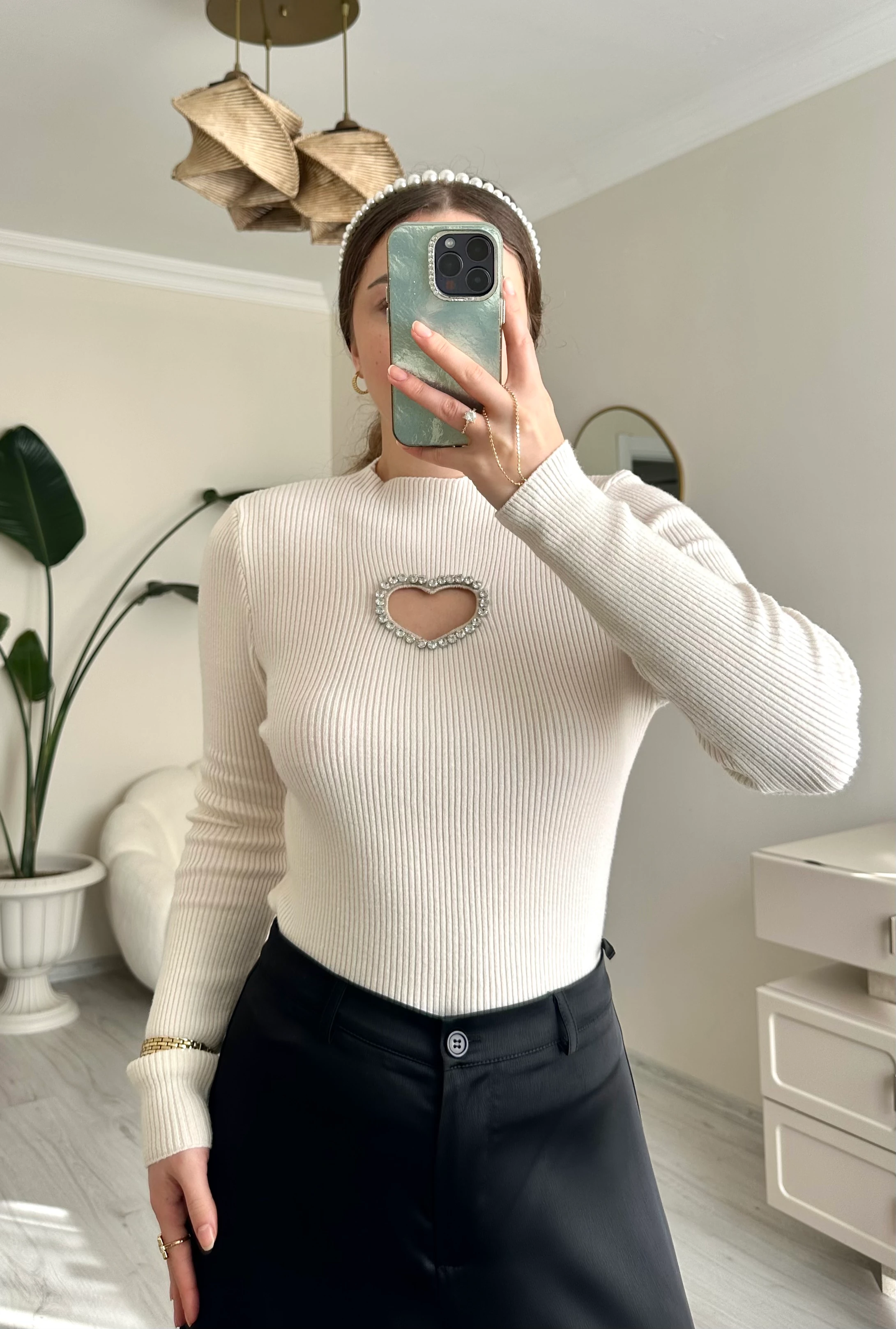 Taşlı Kalp Detay Soft Touch Fitilli Kazak - Krem