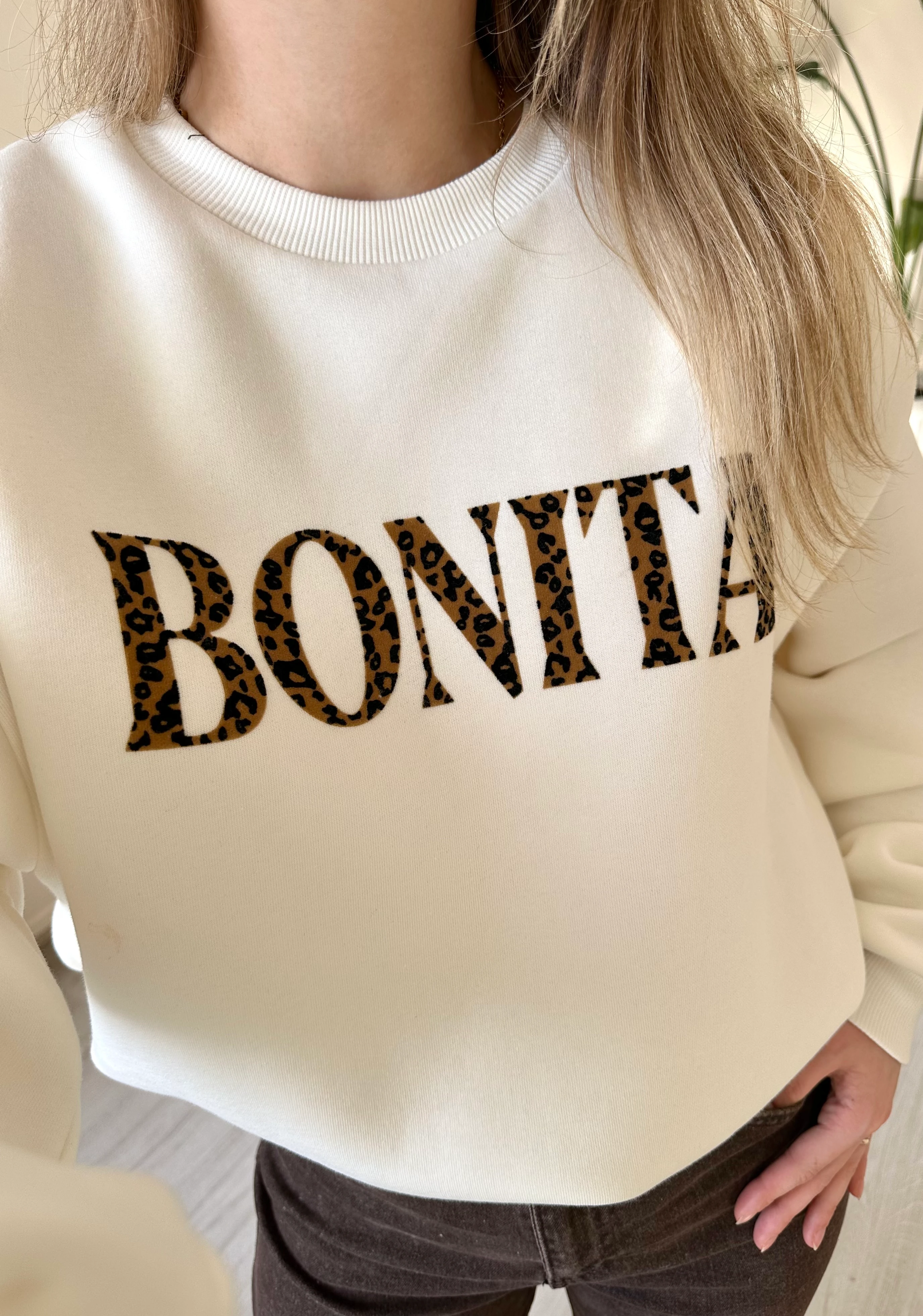 Süet Leopar Yazılı Oversize Sweat