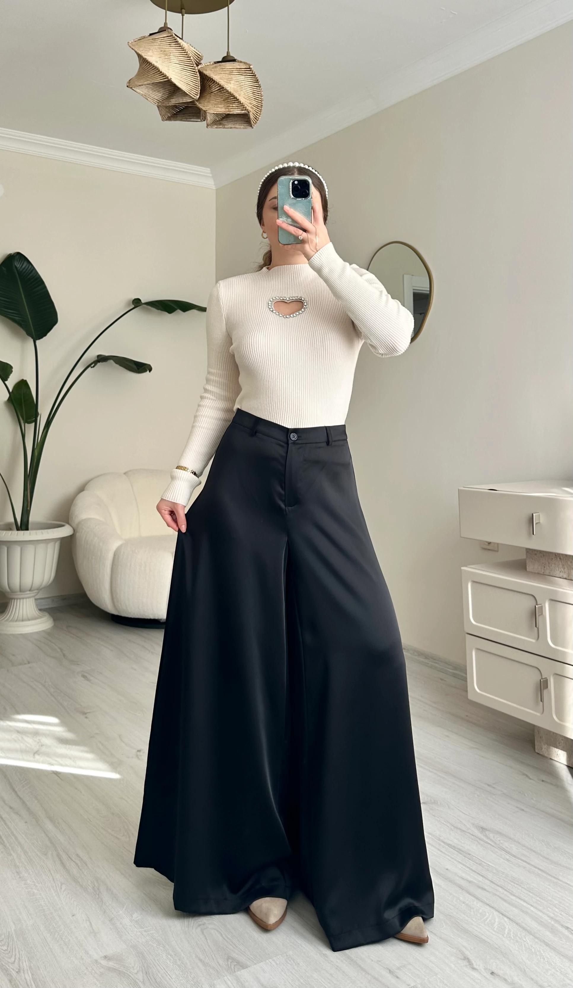 Premium Saten Maxi Paça Etekli Pantolon - Siyah