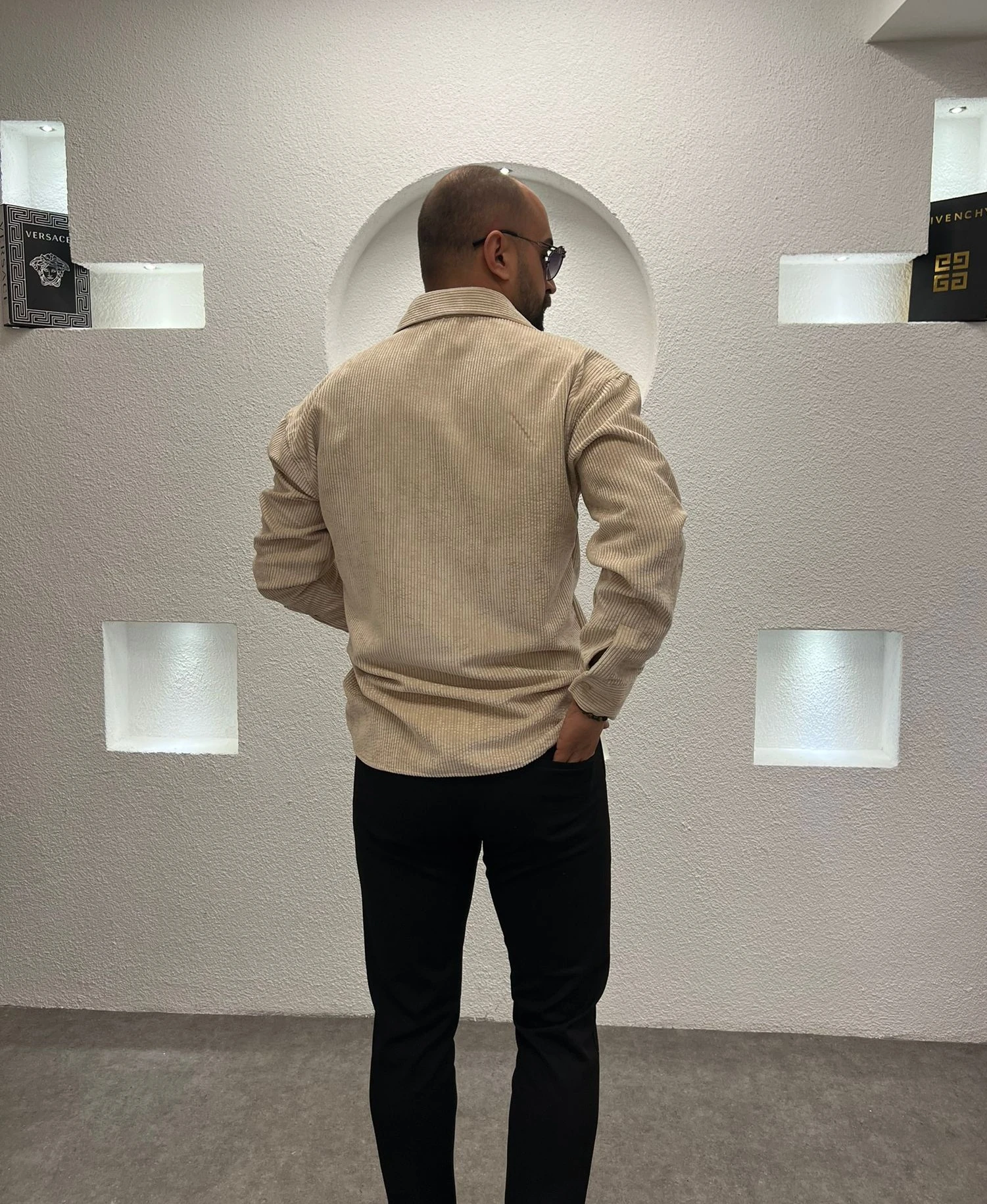 Erkek Oversize Krem Kadife Dokulu Uzun Kollu Gömlek