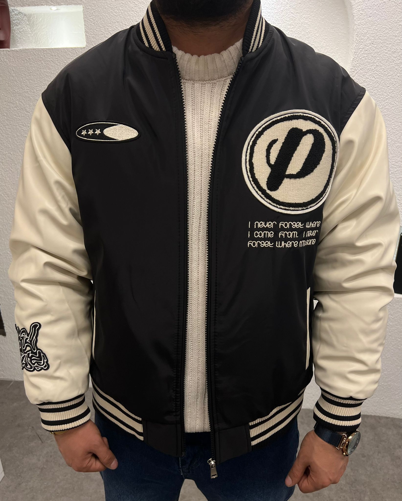 Baskılı Hakim Yaka Kalın Kolej Mont