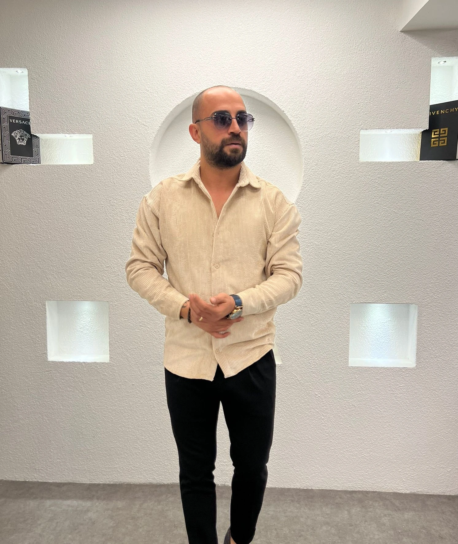 Erkek Oversize Krem Kadife Dokulu Uzun Kollu Gömlek