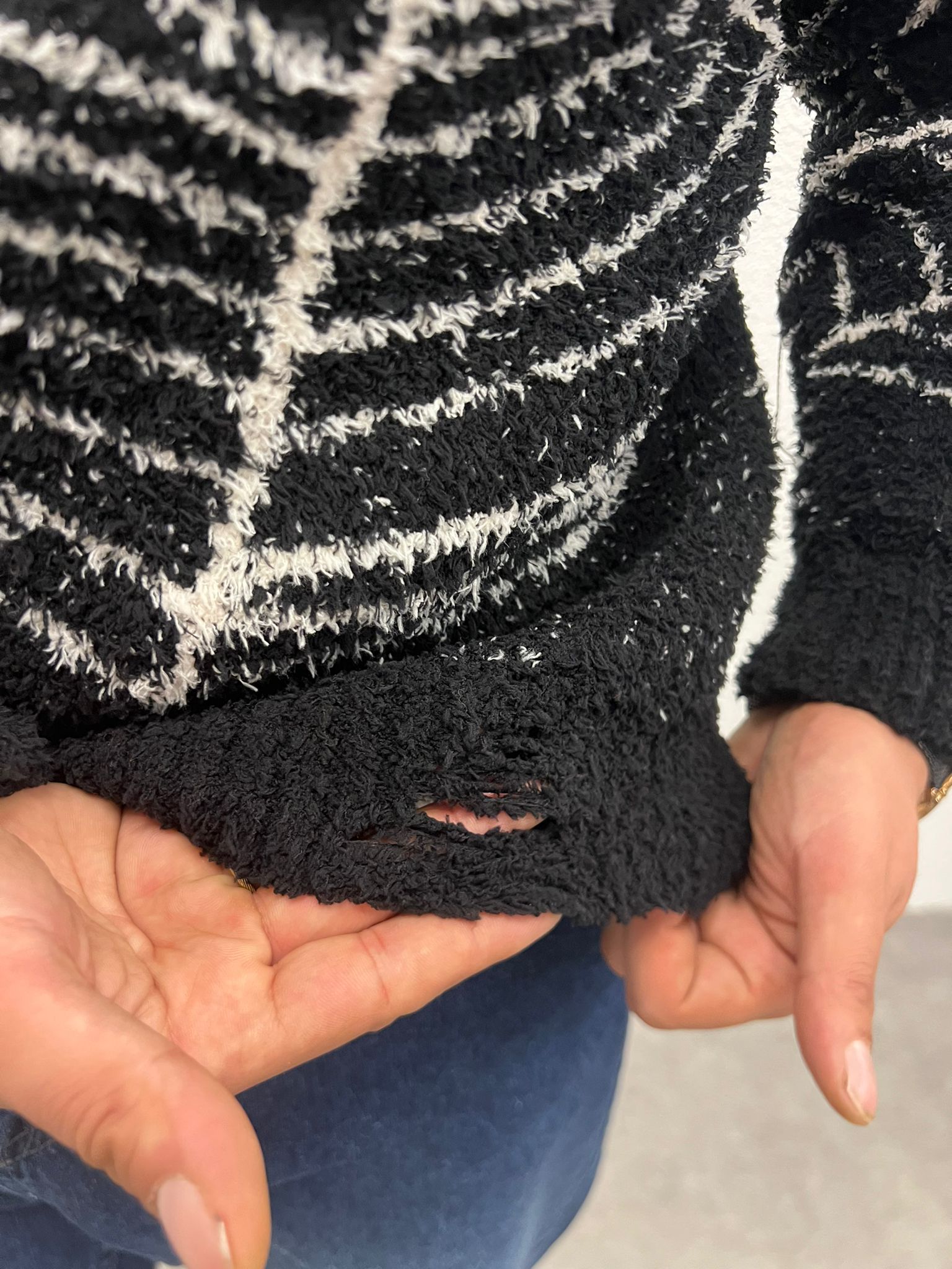 Baskılı Erkek Kalın Peluş Kazak Siyah