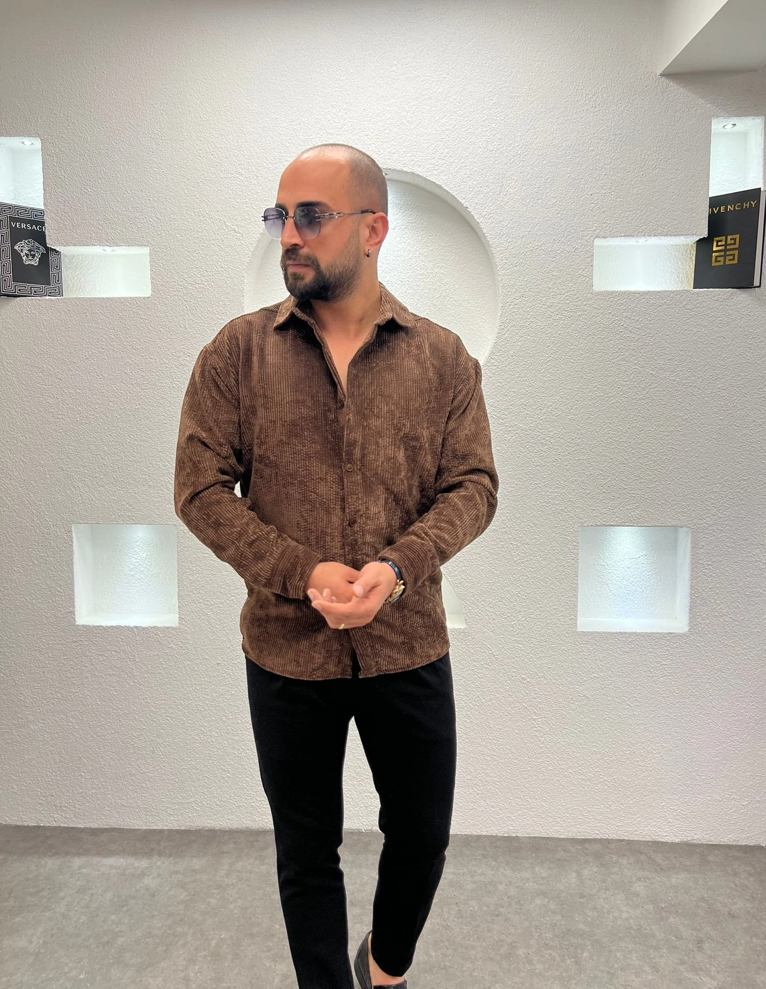 Erkek Oversize Kahverengi Kadife Dokulu Uzun Kollu Gömlek