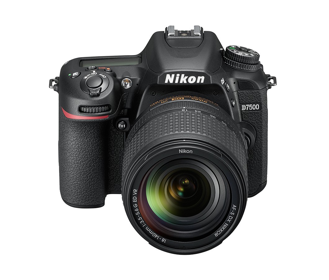 Nikon D7500 + 18-140mm VR Lens Kit (Karfo Karacasulu Garantili)