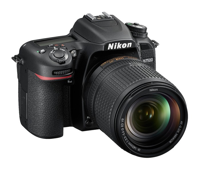Nikon D7500 + 18-140mm VR Lens Kit (Karfo Karacasulu Garantili)