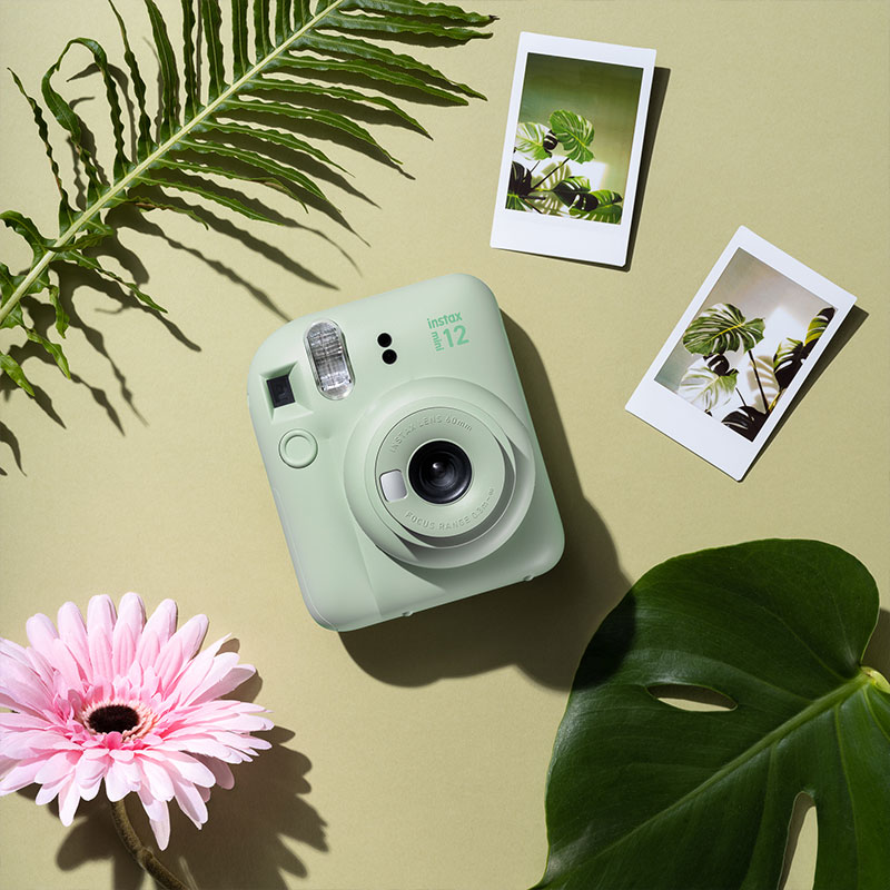 Instax Mini 12 Yeşil Fotoğraf Makinesi (Albüm ve Magnet Hediyeli)