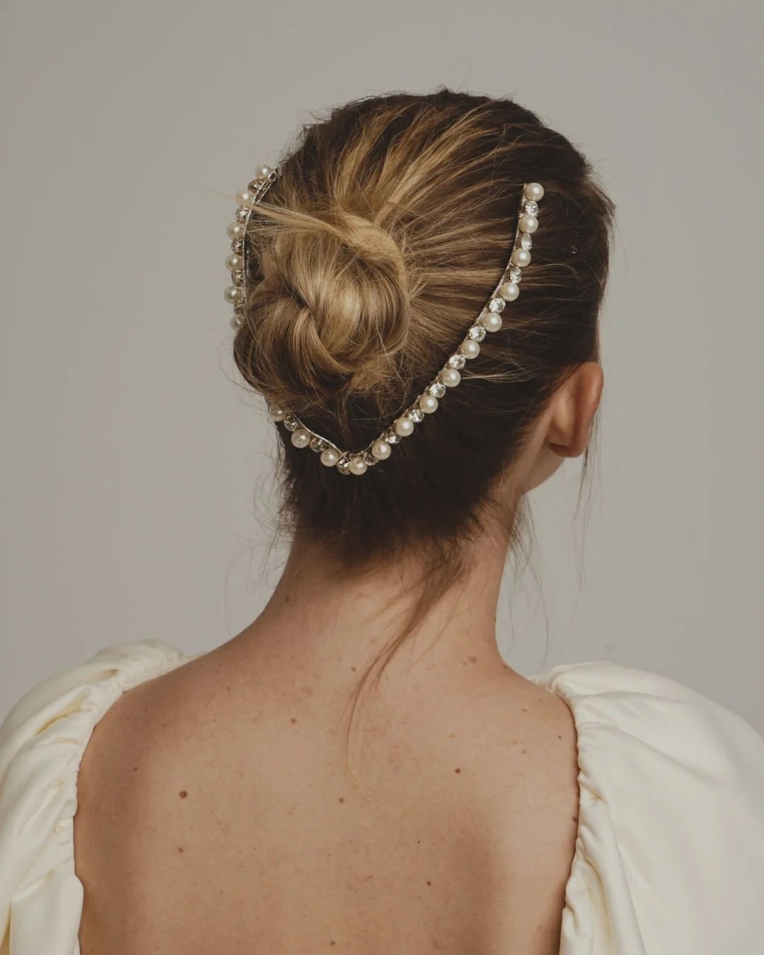 Vera Pearl Headpiece