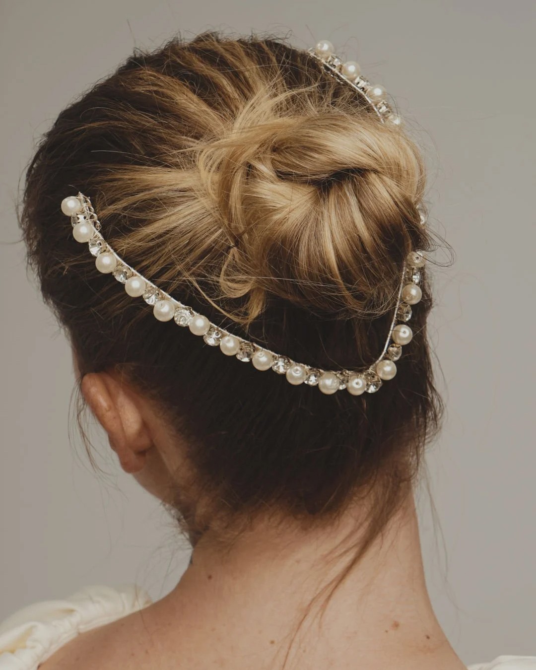 Vera Pearl Headpiece