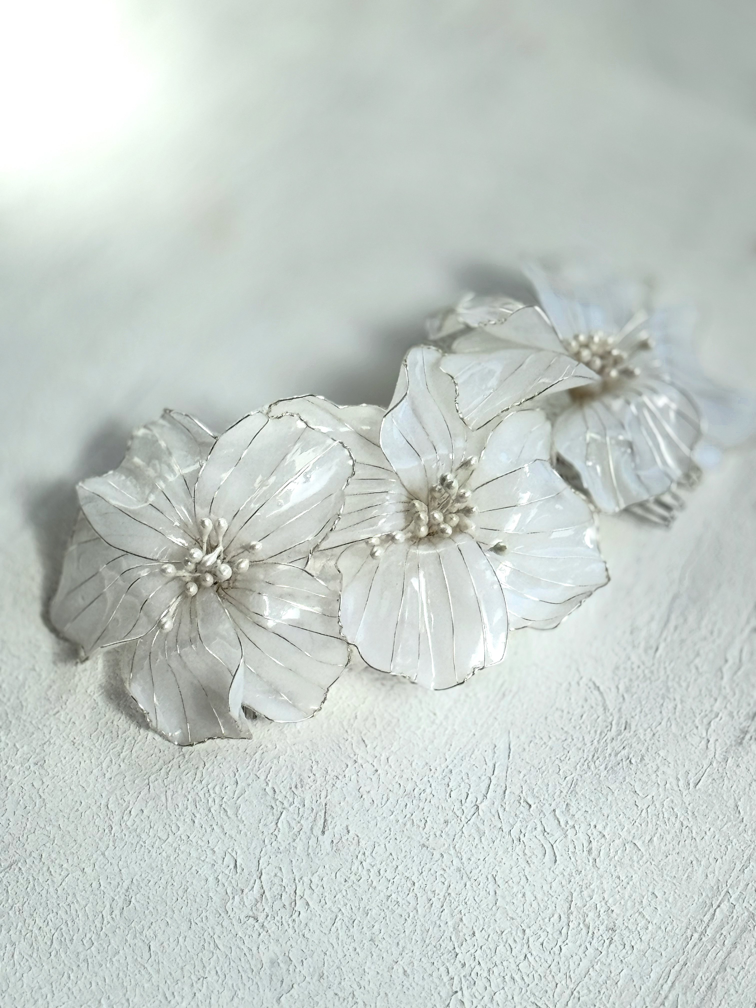 Talia White Comb