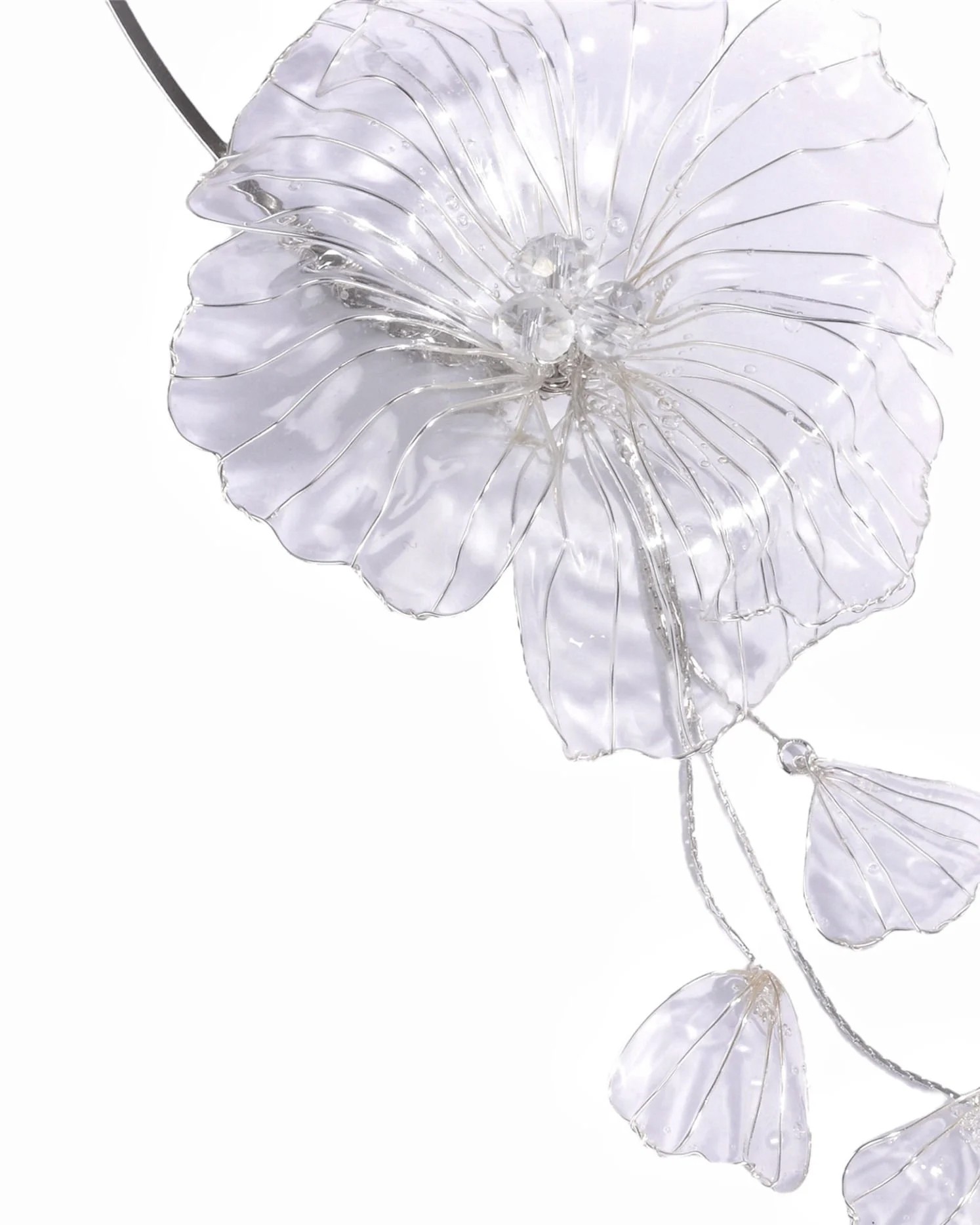 Nora Transparent Earcuff