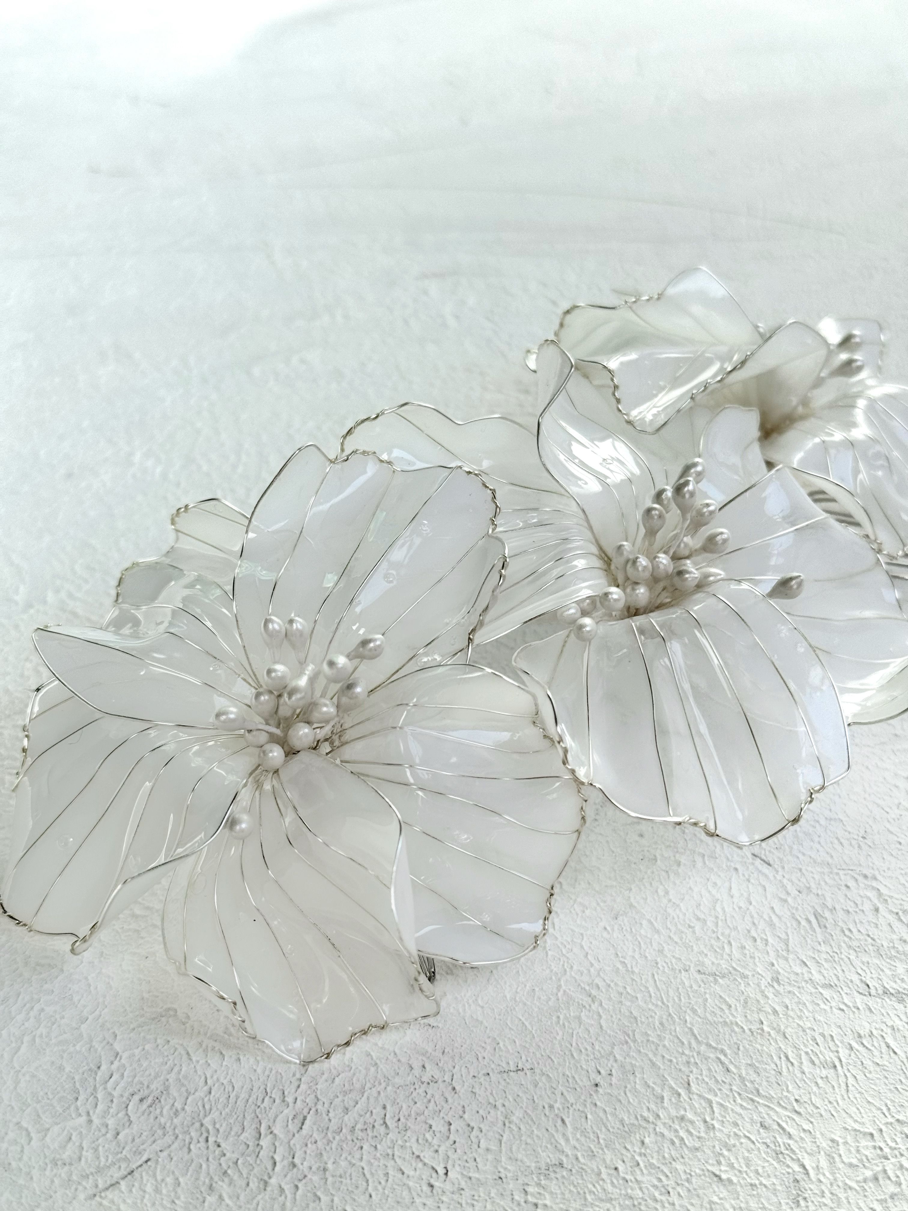 Talia White Comb