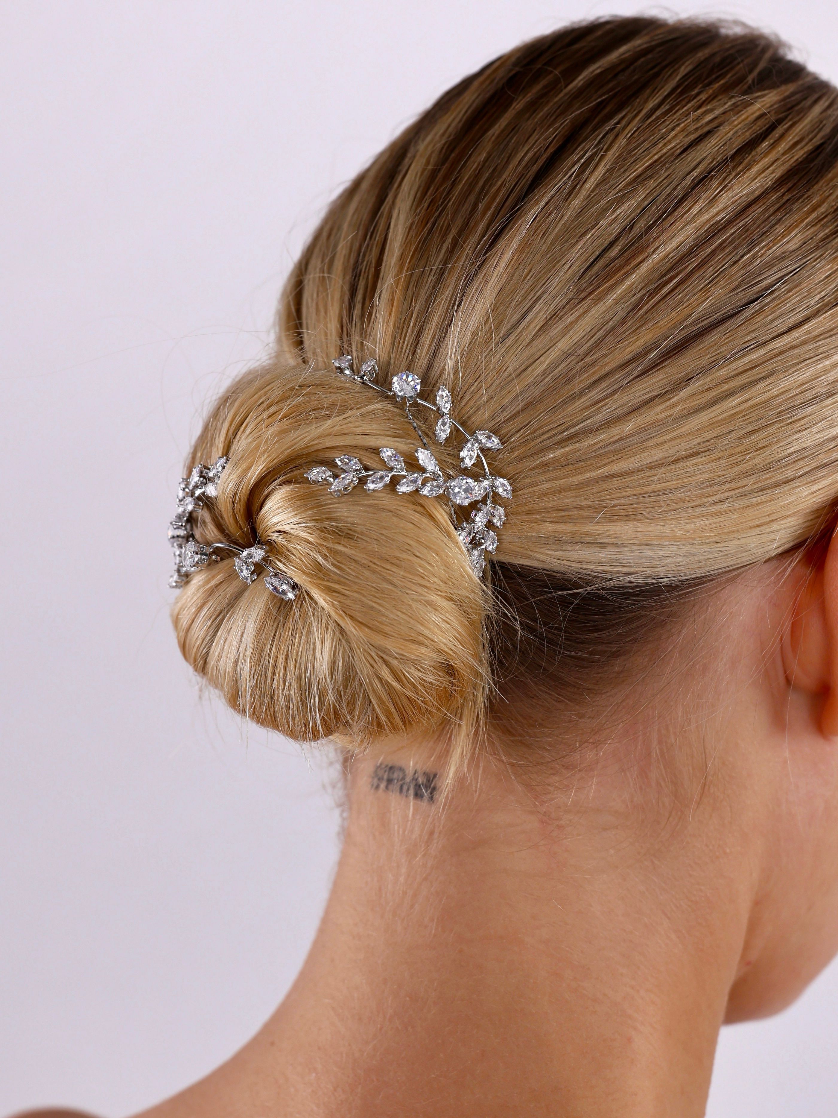 Clara Pins