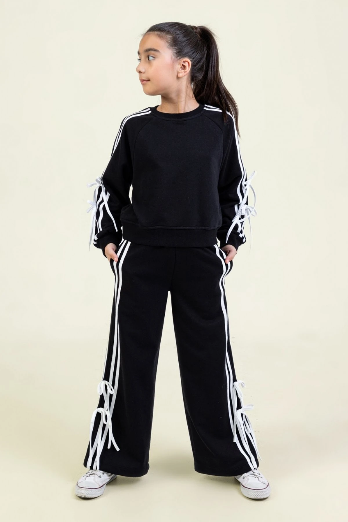 Kız Çocuk İkili Eşofman Takımı  Şerit ve Bağcık Detaylı, Rahat Kesim, Siyah & Pembe Renk