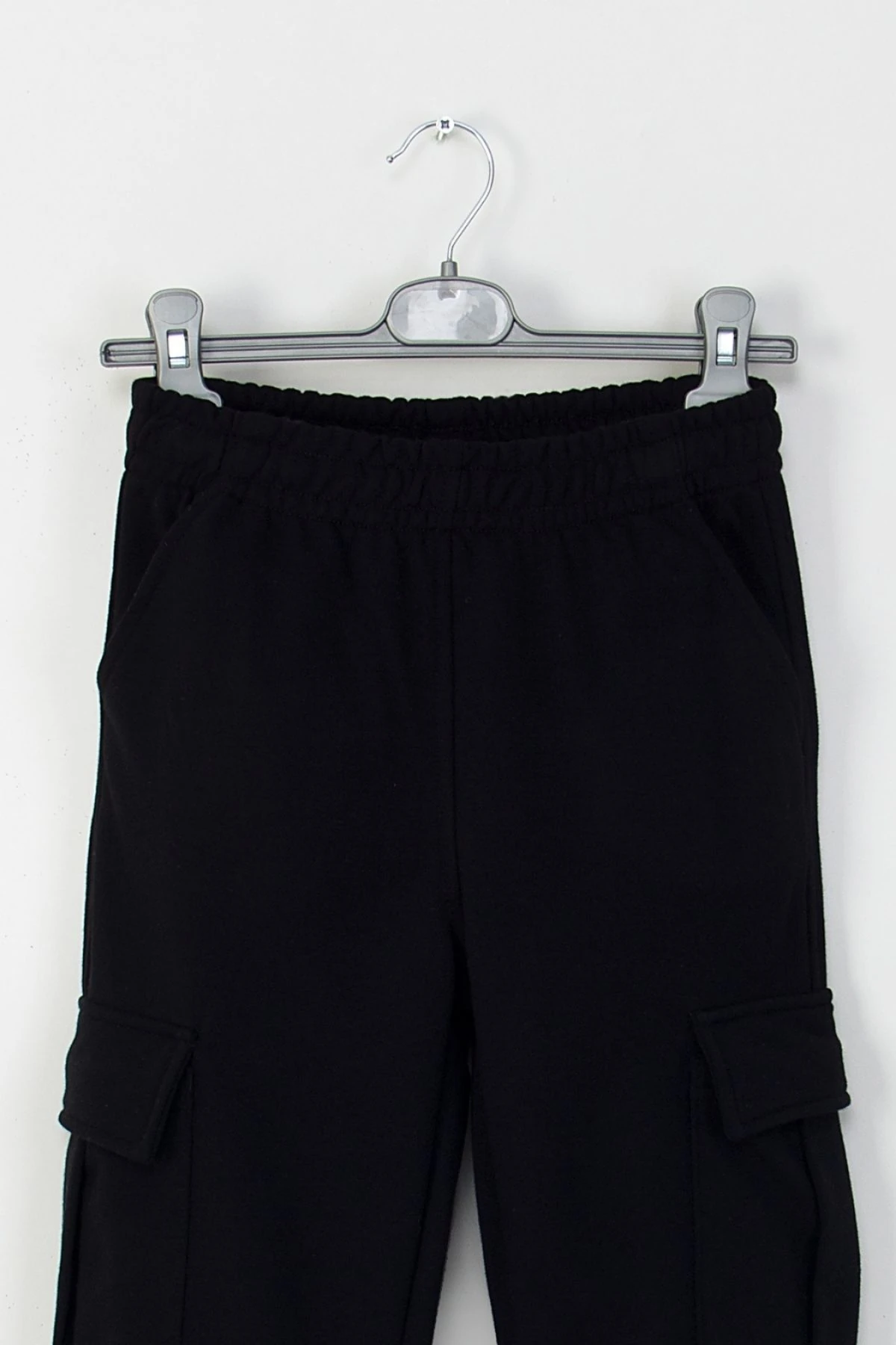 Erkek Çocuk Siyah Kargo Cepli Eşofman Altı - Rahat ve Spor Kesim