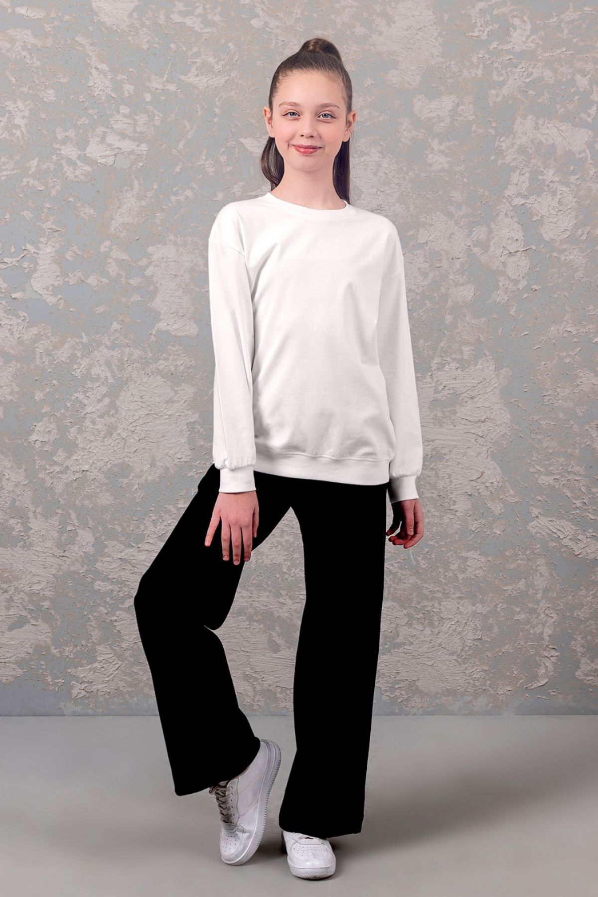 Kız Çocuk Basic Sweatshirt - Siyah & Beyaz Renk Seçenekleri