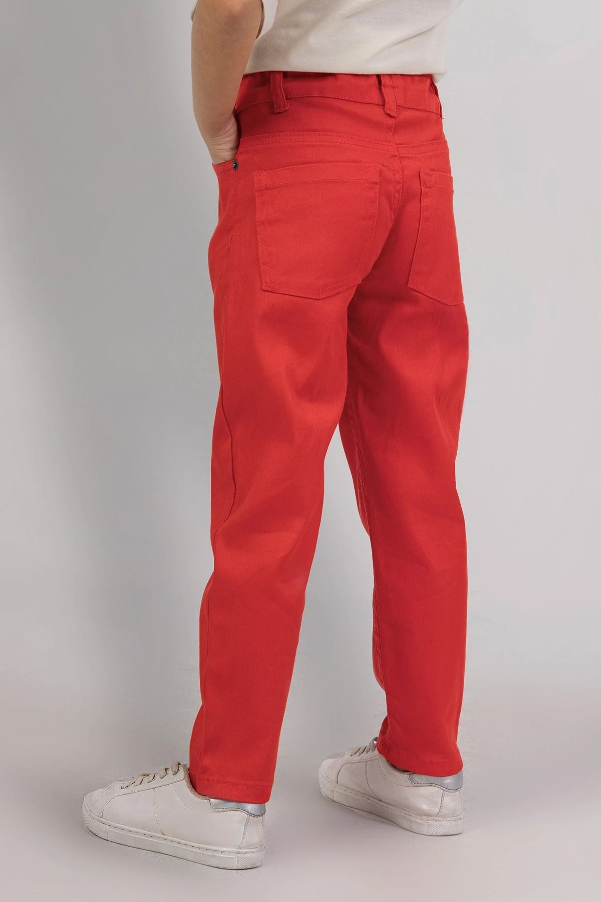 Kız Çocuk Düz Renk Pantolon – Beyaz, Siyah ve Kırmızı