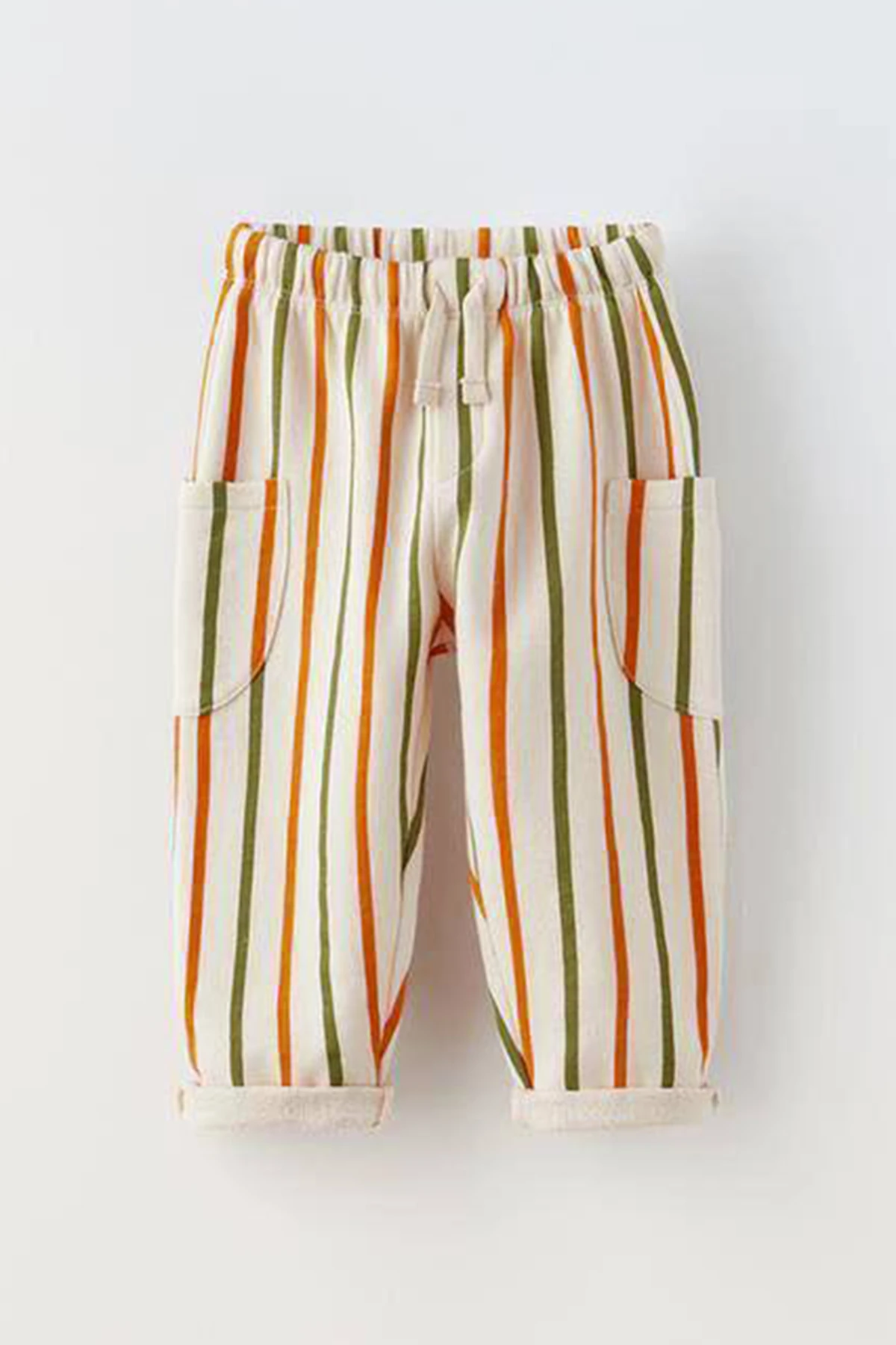 Önü Ayıcık Baskılı T-Shirt Çizgi Desenli Pantolonlu Erekek Çocuk Takım