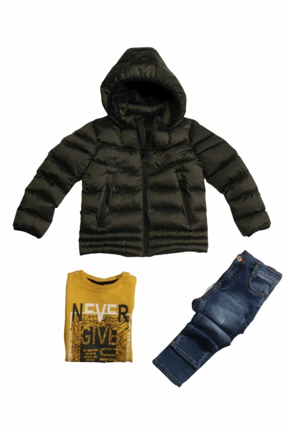 Montlu Sweatlı Pantolonlu Erkek Çocuk Takım