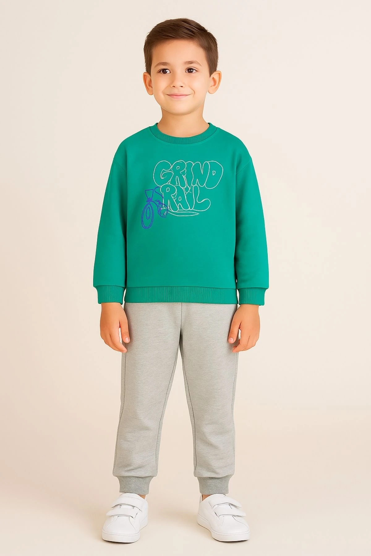 Erkek Çocuk Gri & Yeşil Sweatshirt ve Oranj & Melanj Eşofman Altı İkili Takım