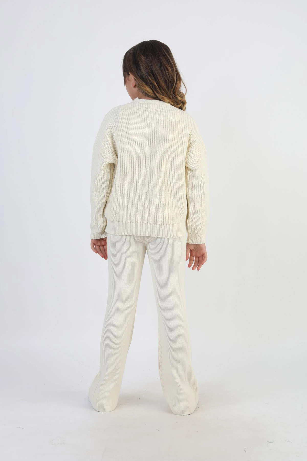 Kız Çocuk Ekru Siyah Fiyonk Detaylı Triko Hırka ve Pantolon Takımı - Şık Örgü Set