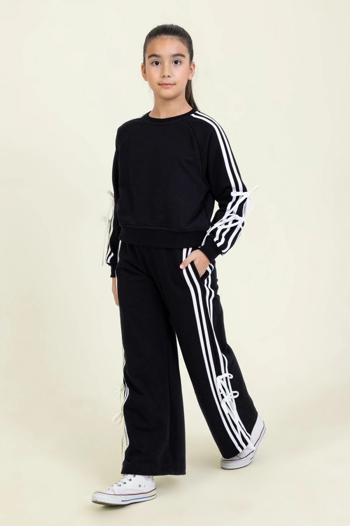 Kız Çocuk İkili Eşofman Takımı  Şerit ve Bağcık Detaylı, Rahat Kesim, Siyah & Pembe Renk