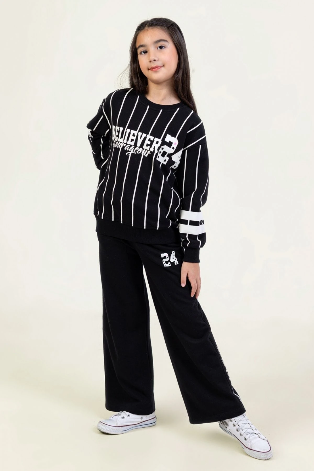 Kız Çocuk Beyaz & Siyah Çizgili Sweatshirt  BELIEVER COURAGEOUS Baskılı, Rahat Kesim