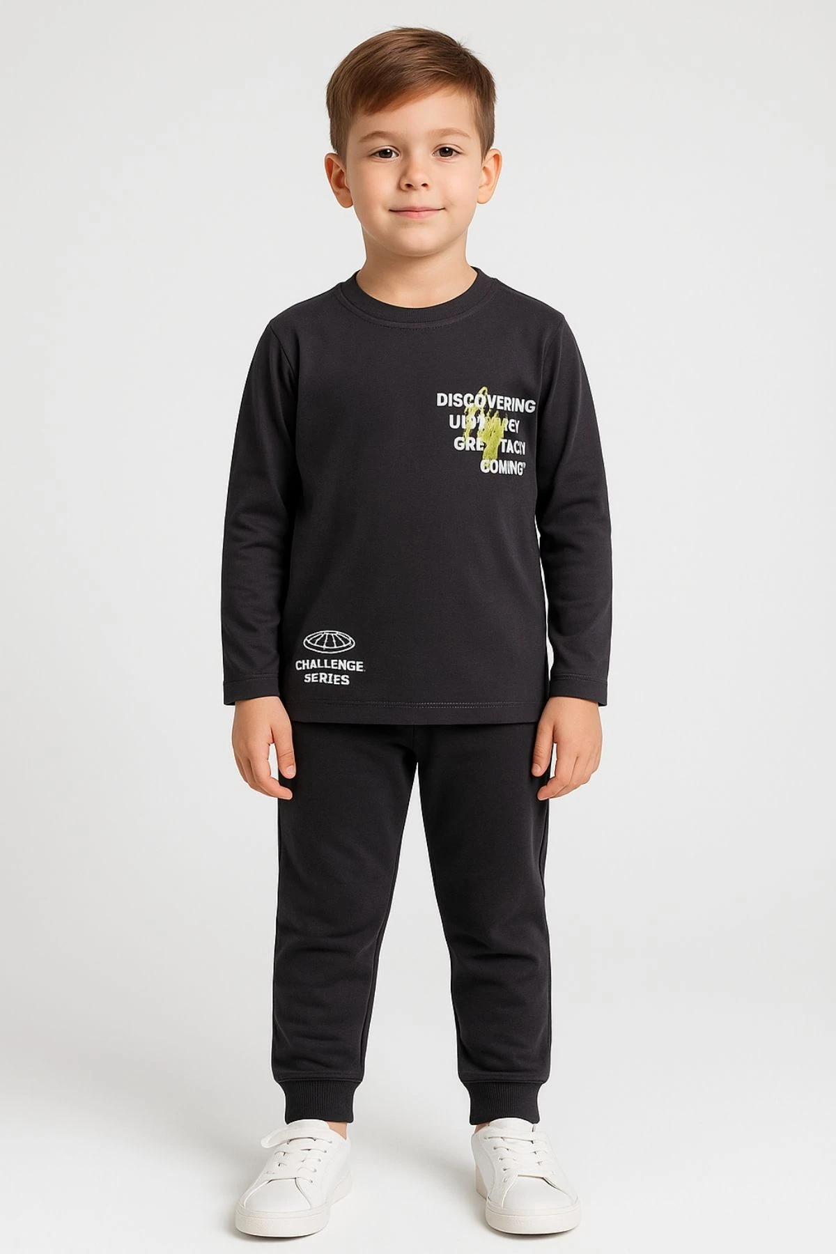 Erkek Çocuk Eşofman Takımı – Uzun Kollu Baskılı Sweatshirt & Rahat Jogger Alt