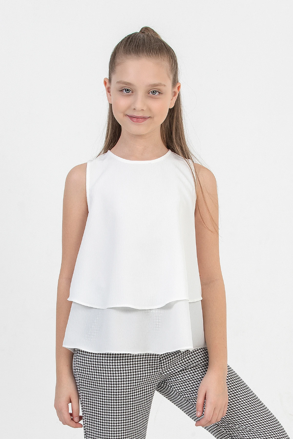 Beyaz Katmanlı Şifon Kız Çocuk Bluz  Yazlık Şıklık ve Zarafet