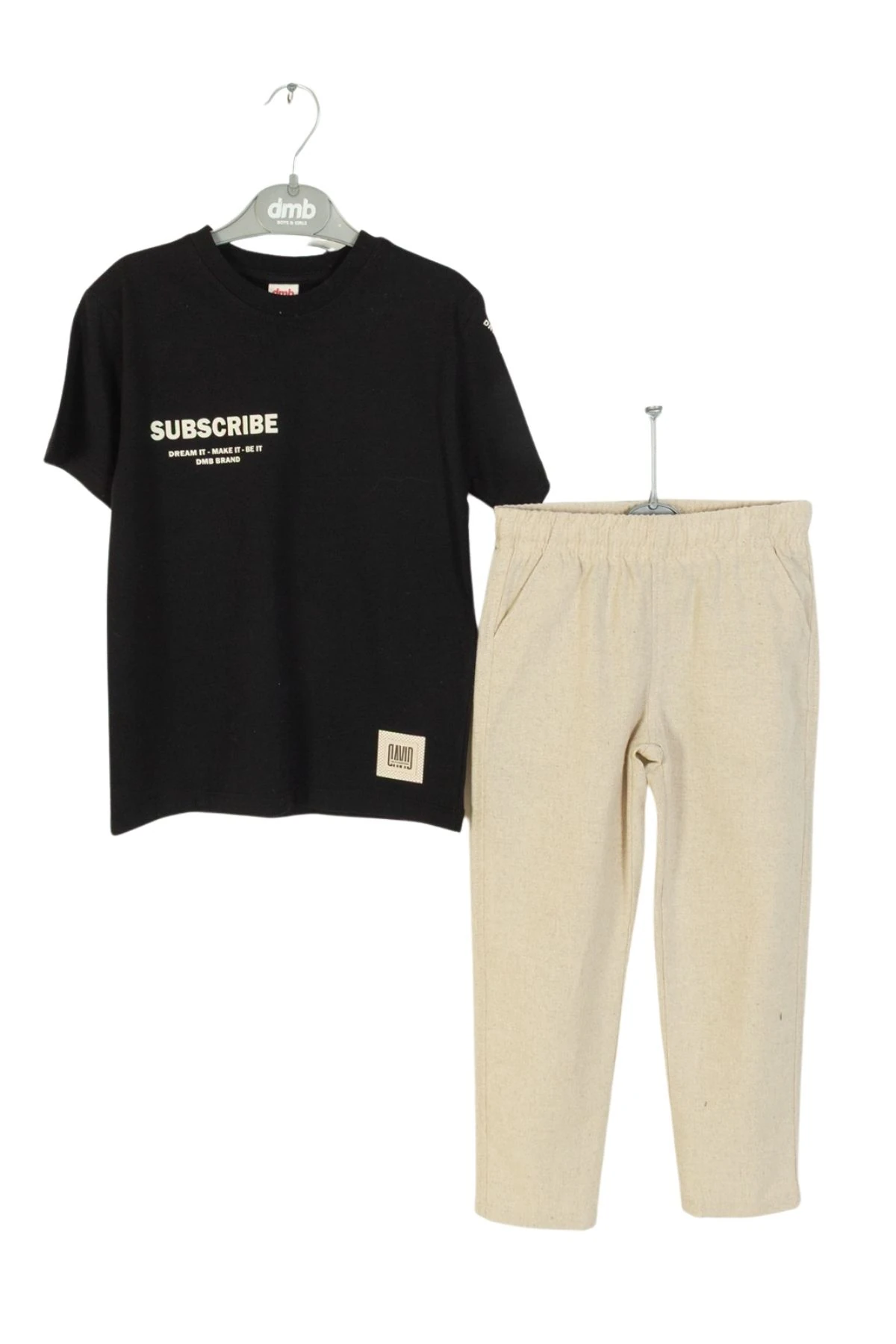 Subscribe&quot; Baskılı Beyaz Erkek Çocuk Tişört ve Bej Pantolon Takım