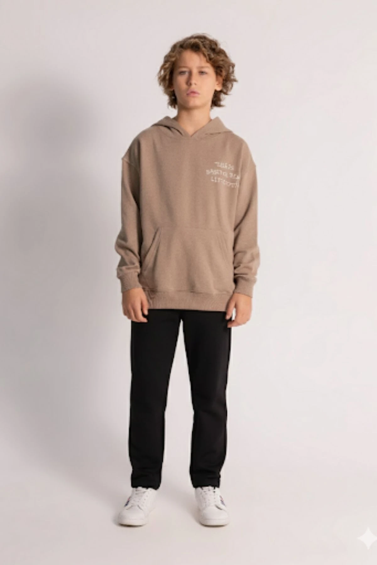 Erkek Çocuk  Kapüşonlu Sweatshirt ve Eşofman Altı Takımı