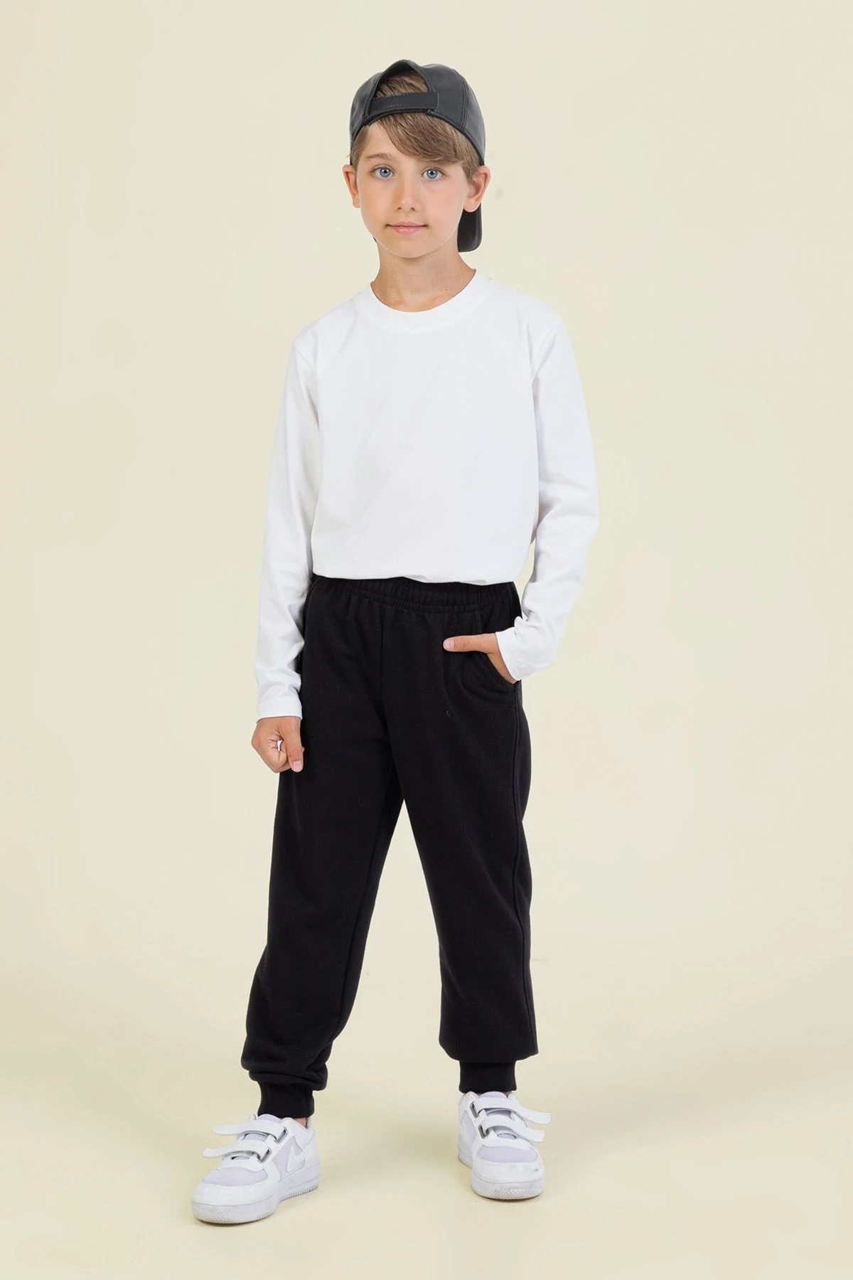 Çocuk Lacivert & Siyah Eşofman Altı | Rahat ve Esnek Kumaş – Günlük ve Spor Kullanım