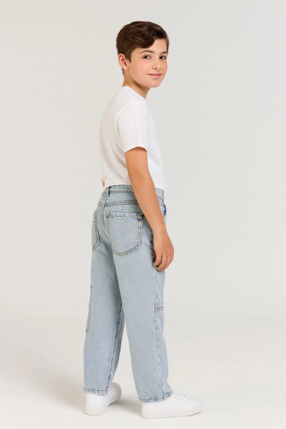 Erkek Çocuk Açık Mavi Dikiş Detaylı Rahat Kalıp Jean Pantolon