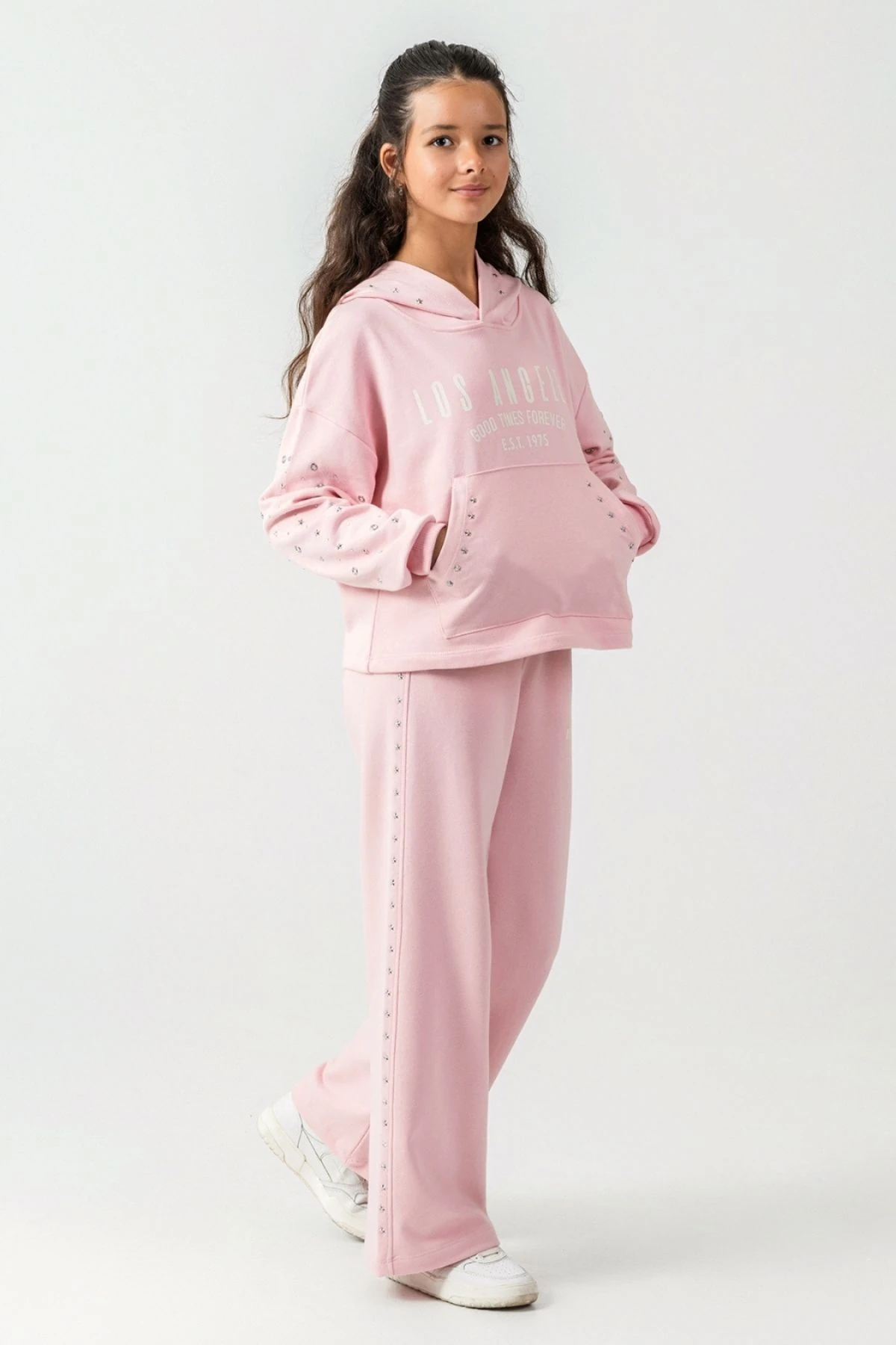 Kız Çocuk Taş Detaylı Los Angeles Baskılı Kapüşonlu Eşofman Takımı  Ekru & Pembe Renk Seçenekleri