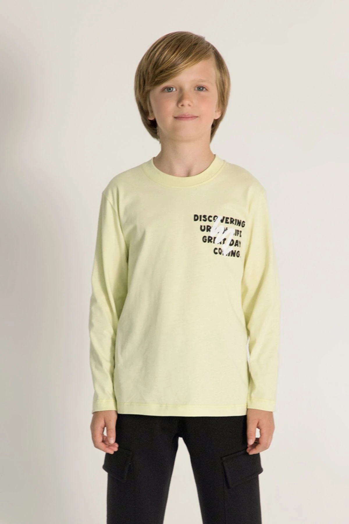 Erkek Çocuk Eşofman Takımı – Uzun Kollu Baskılı Sweatshirt & Rahat Jogger Alt