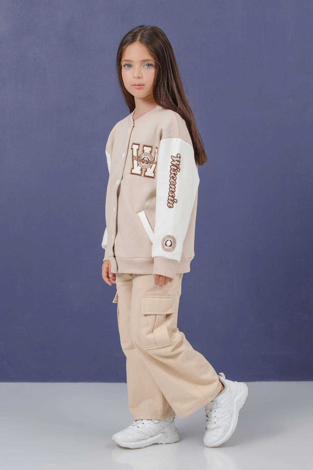 Kız Çocuk İçi Polar Önden Düğmeli Önü Ve Kolları Nakışlı Kolej Hırka