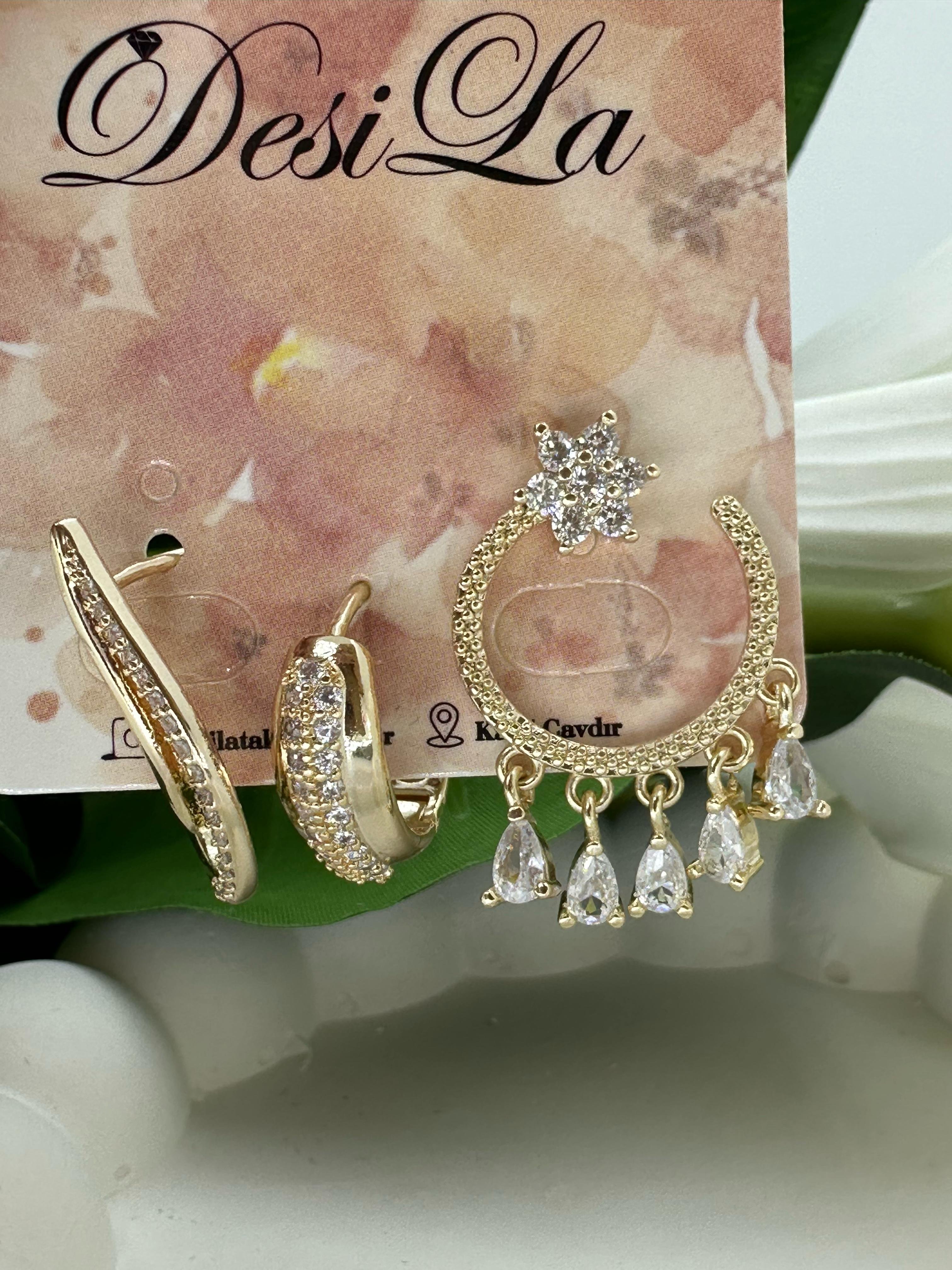 Kadın Gold Renk Çiçek Detaylı 3'lü Küpe Seti