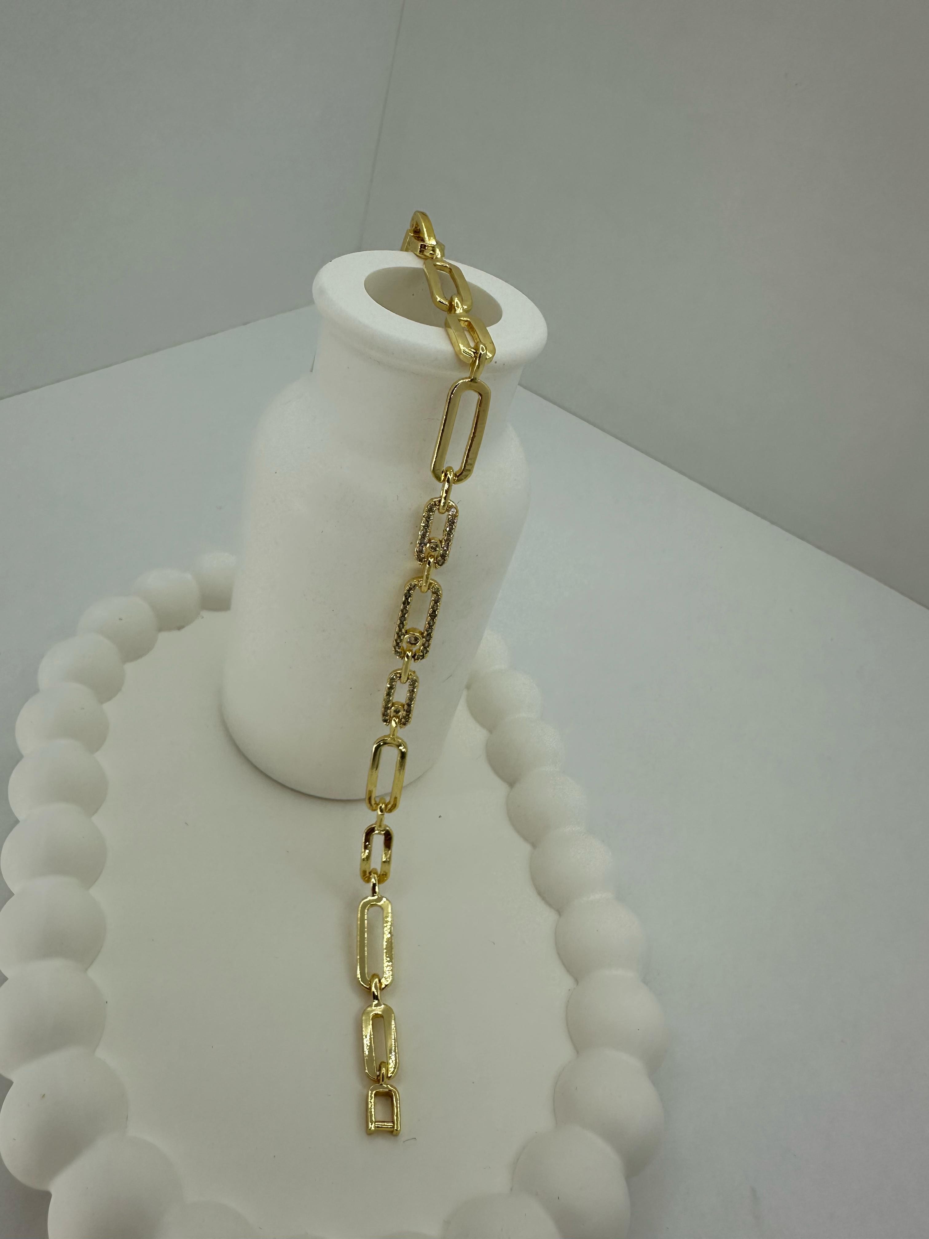 Xuping Gold Renk Ataş Model Zirkon Taş Bileklik