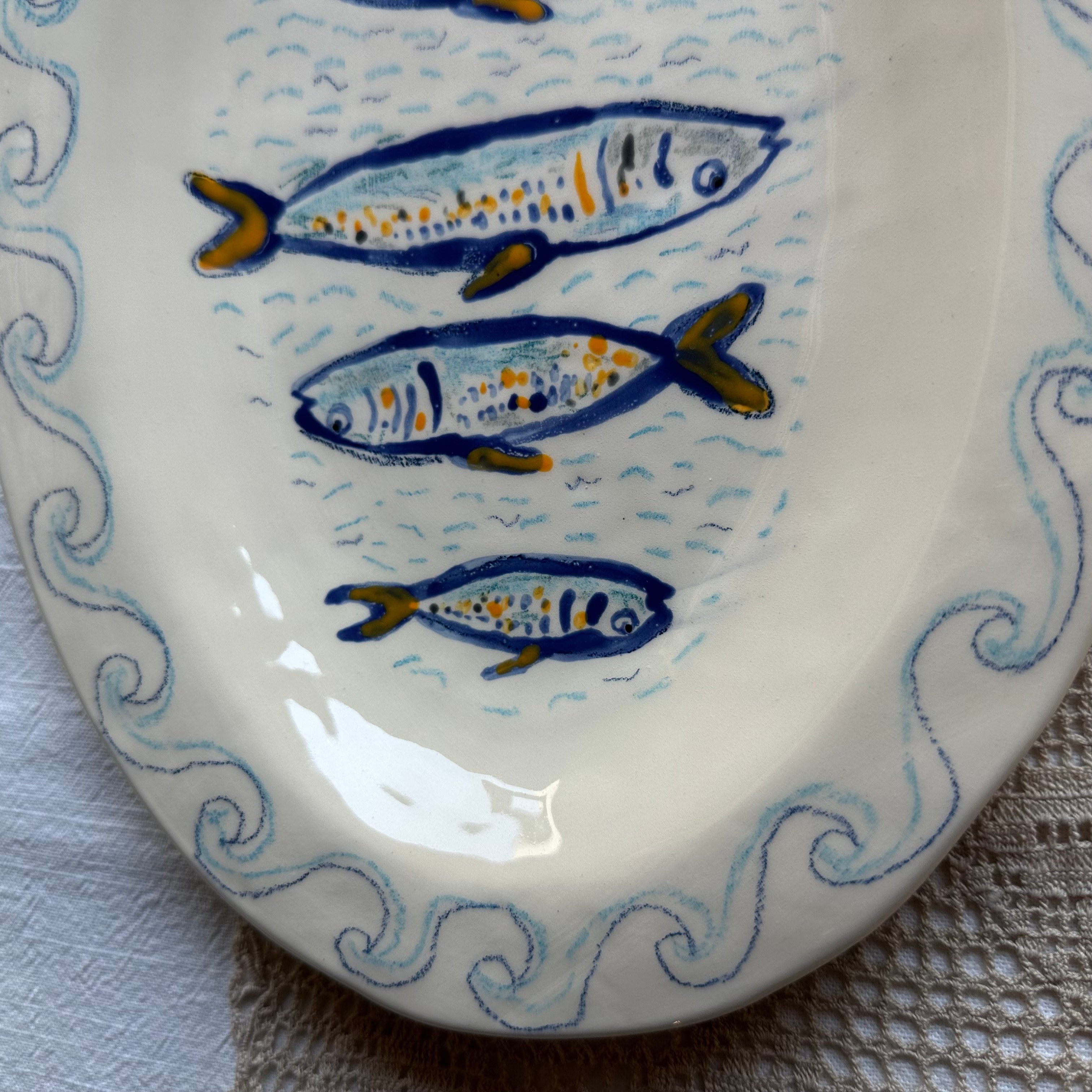 Balık Desenli El Yapımı Oval Seramik Tabak