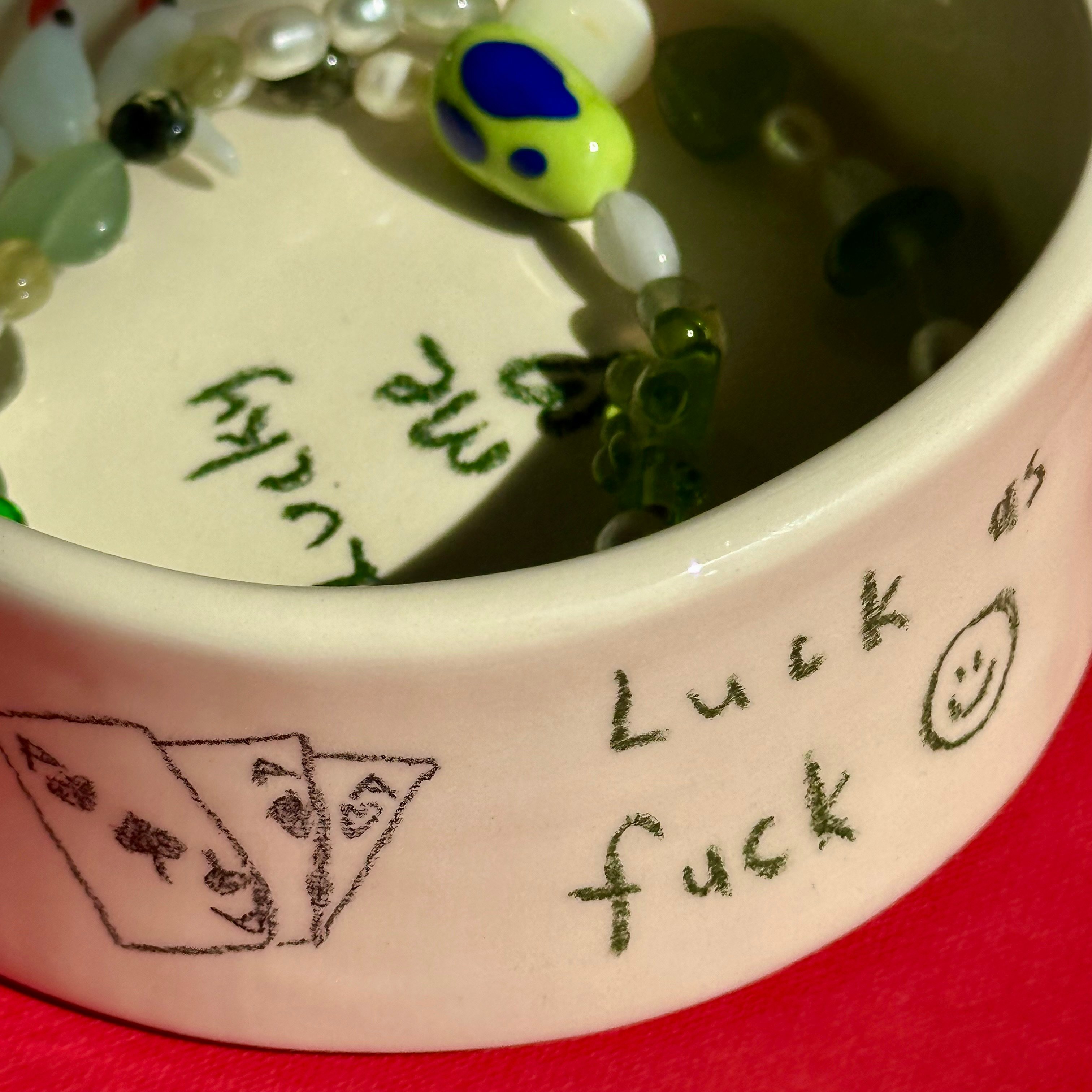Lucky bitch takı kutusu ve kolyesi