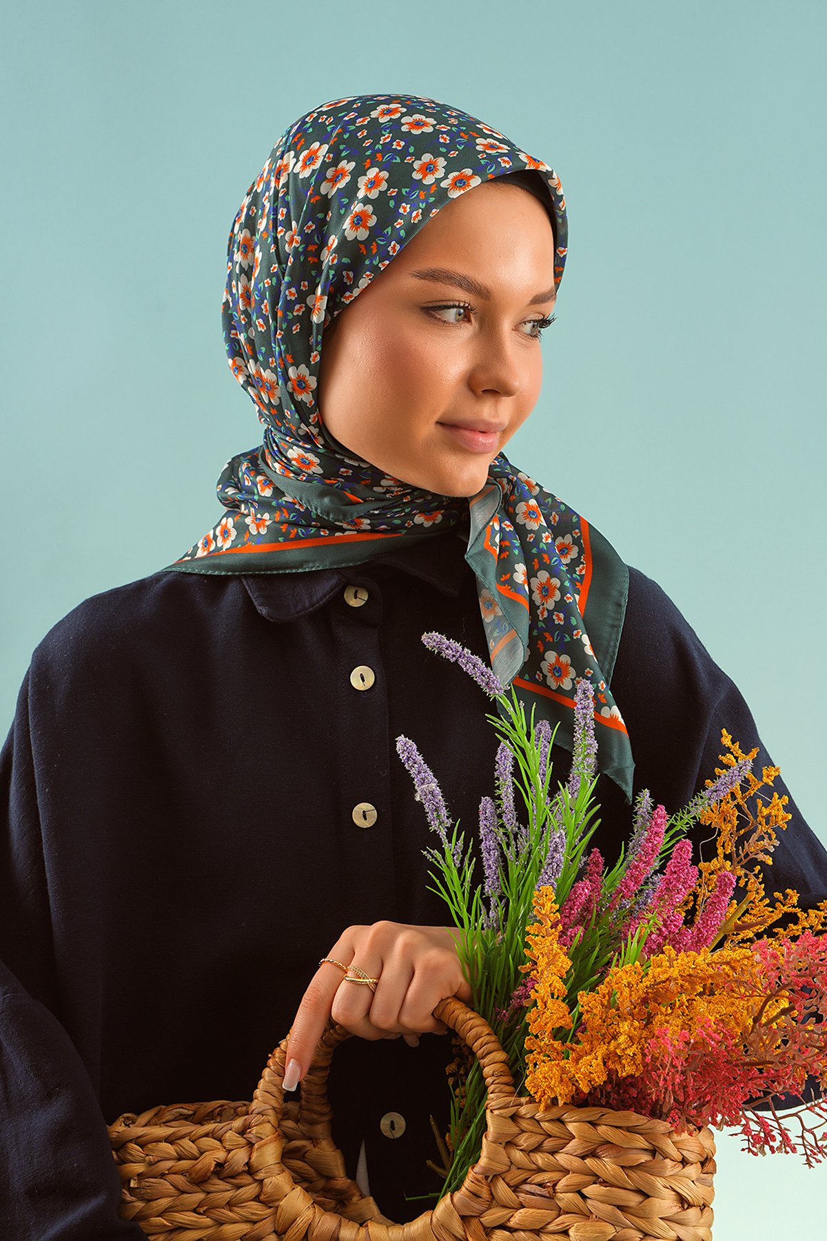 Menekşe Eşarp