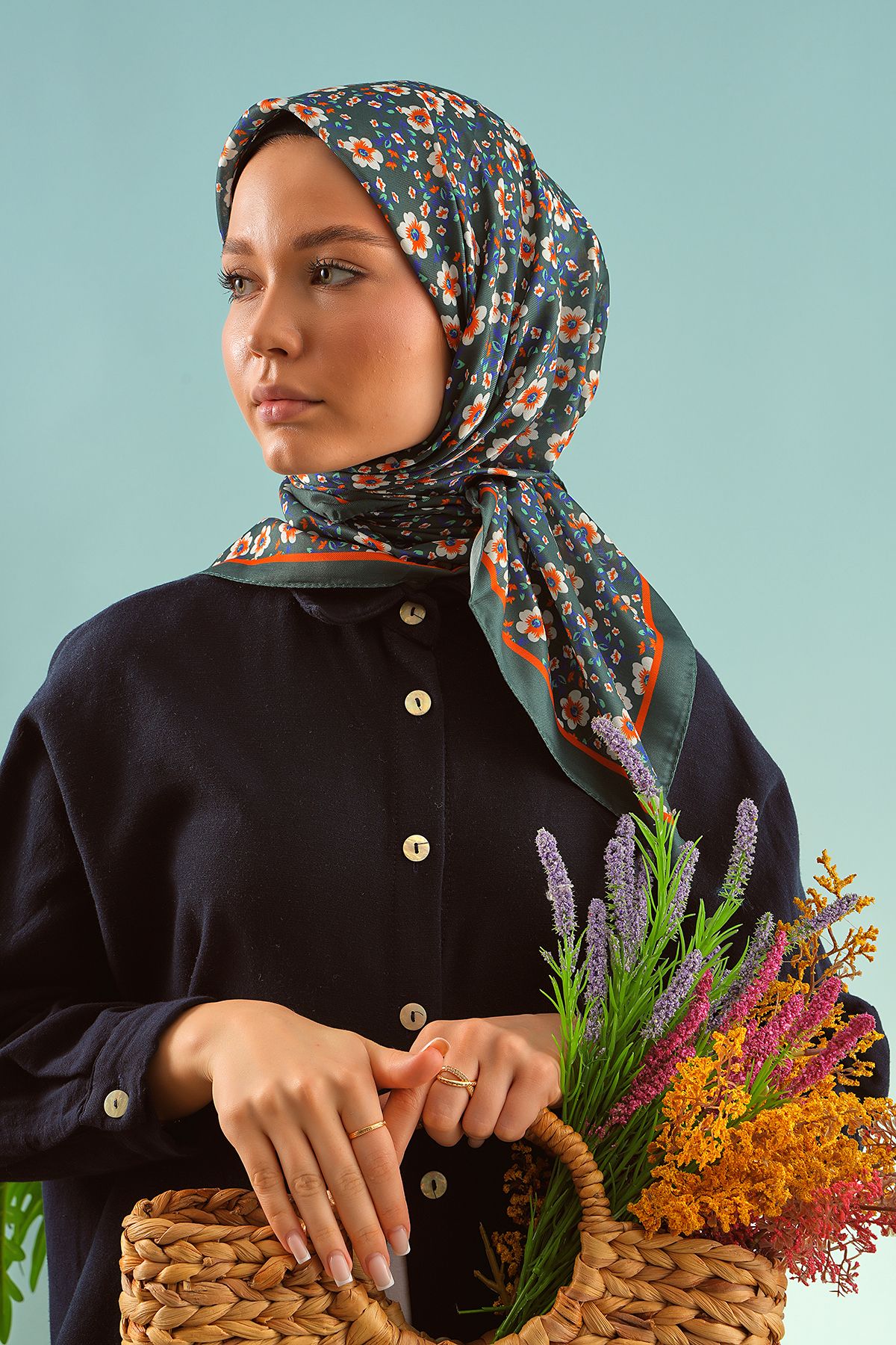 Menekşe Eşarp