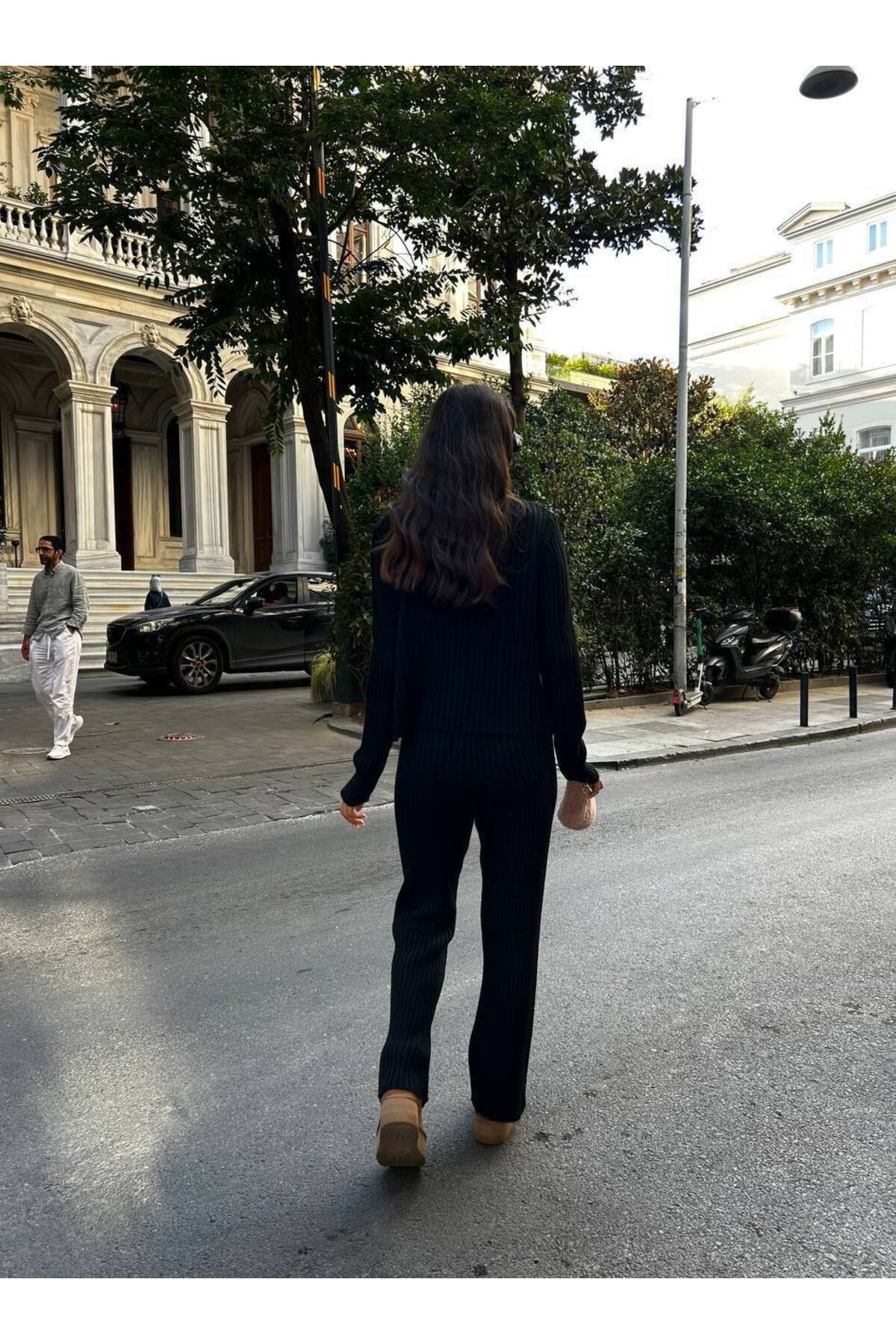 Crop Detaylı Kadın Triko 3'lü Crop-Alt Üst Takım