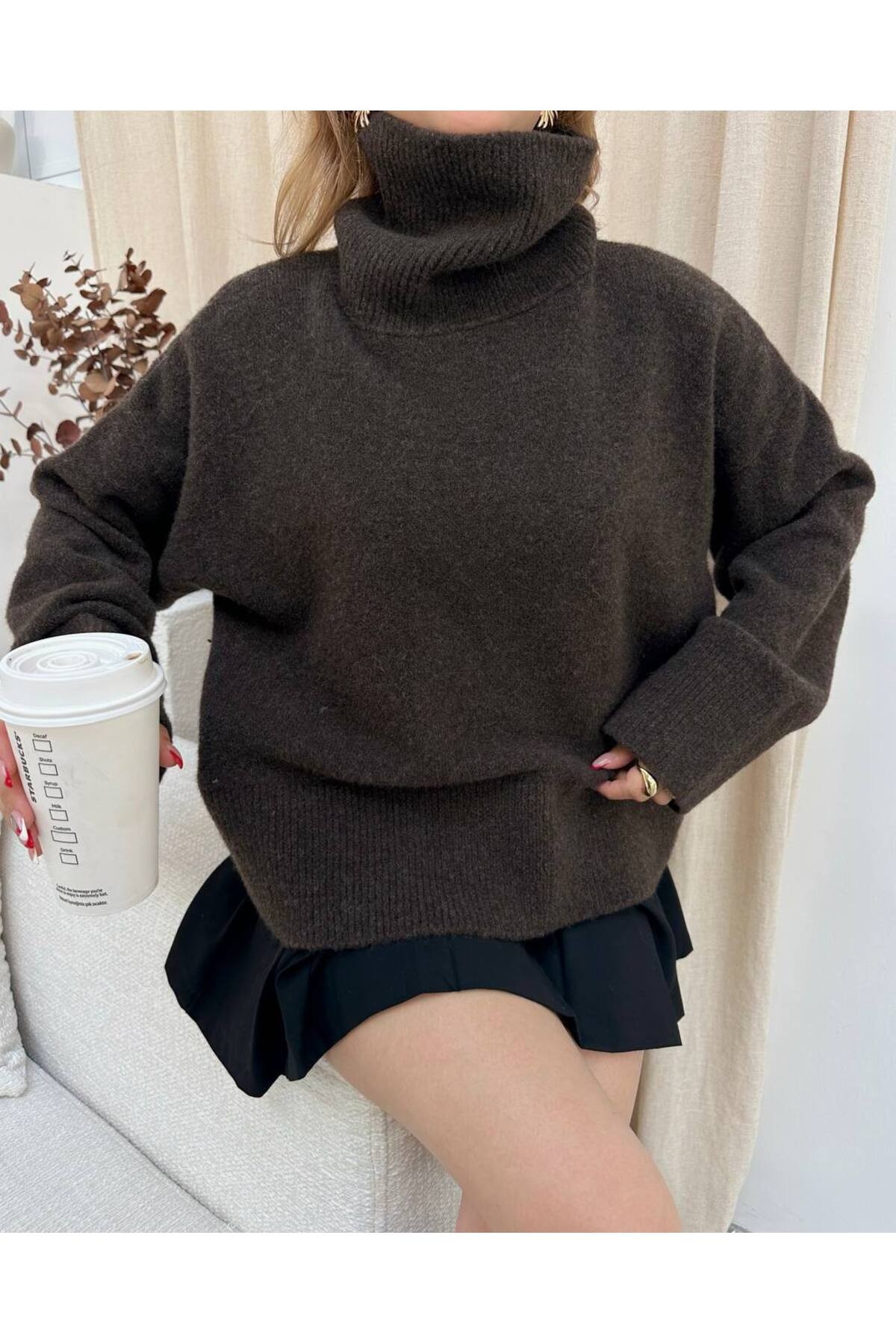 Boğazlı Yumoş Oversize Kadın Triko Kazak
