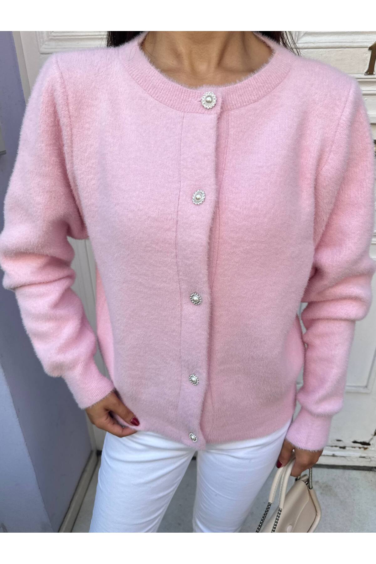 Yumoş Düğme Detaylı Kadın Triko Hırka