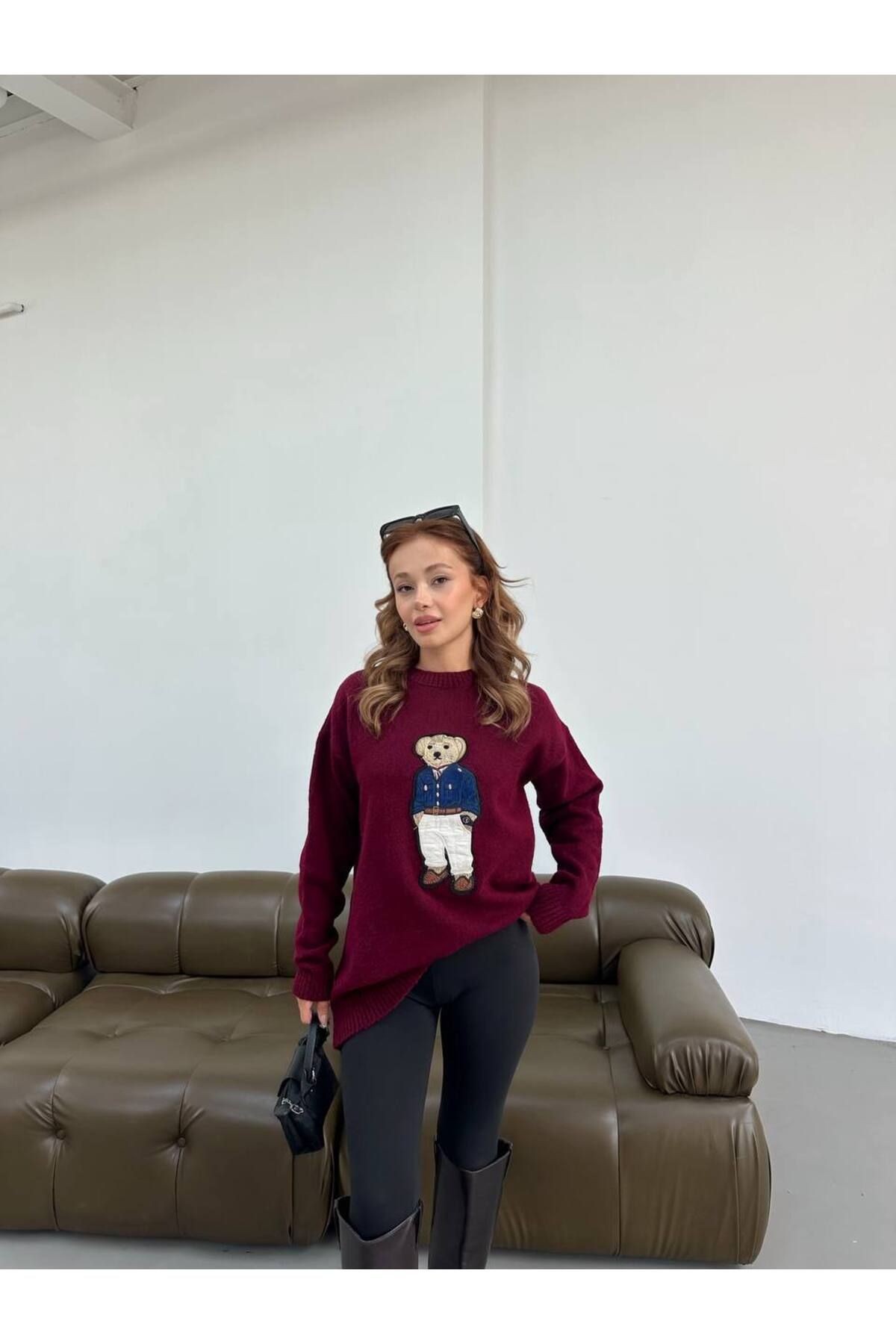 Ayıcık İşlemeli Kadın Triko Kazak